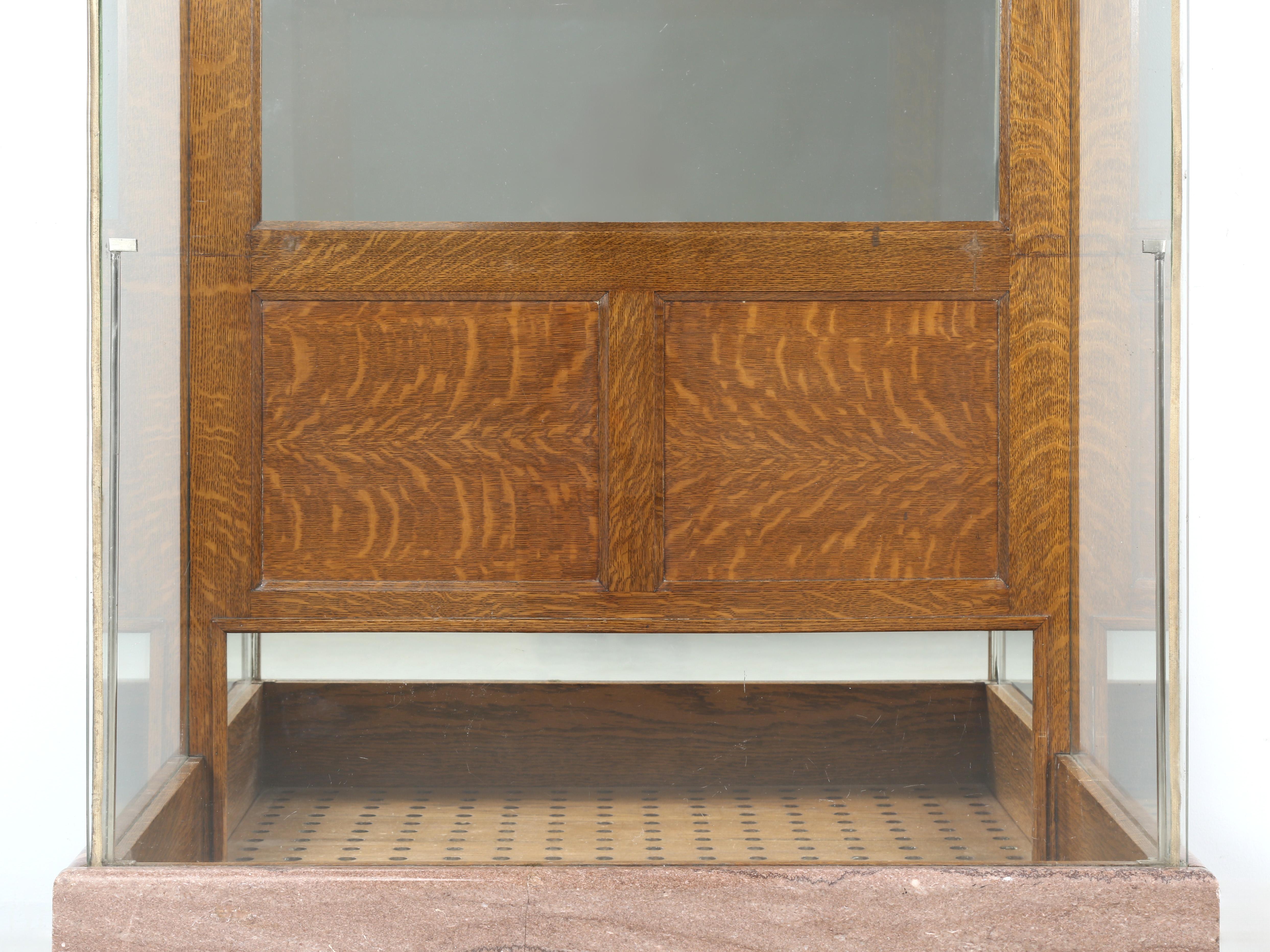 Vetrinetta per ombrelli/canne di cristallo Wilmarth Grand Rapids MI 1910-1920 in vendita 3