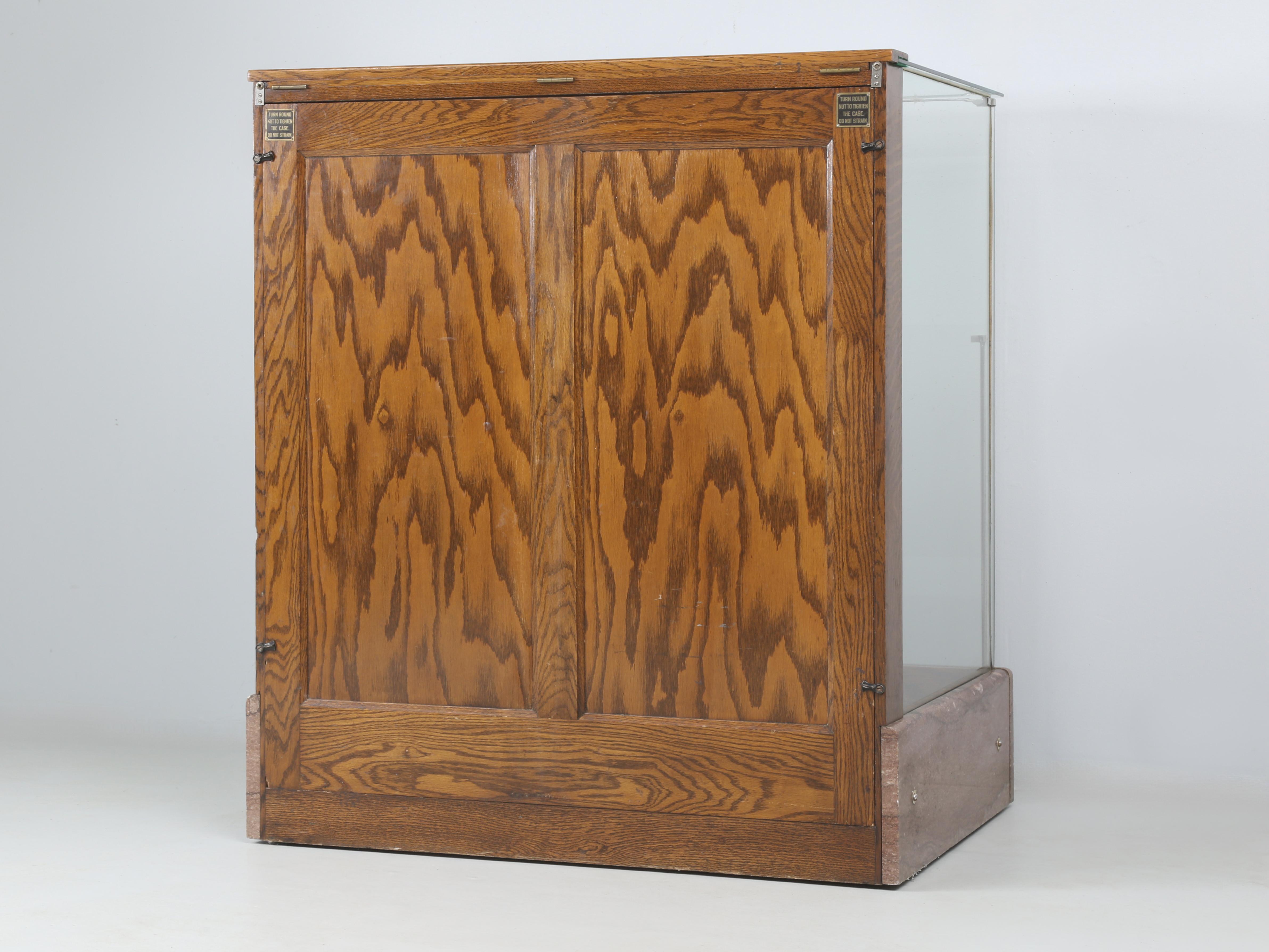 Vetrinetta per ombrelli/canne di cristallo Wilmarth Grand Rapids MI 1910-1920 in vendita 11