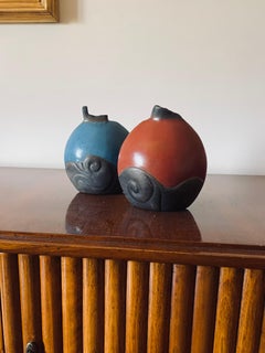 Wilmer W Ramirez, Set of 2 earthenware vases, South america 1990s