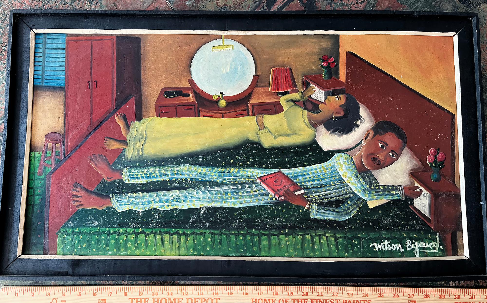 Haitianisches Paar im Bett, die ihre Radios gleichzeitig anpassen, Surrealismus im Angebot 4
