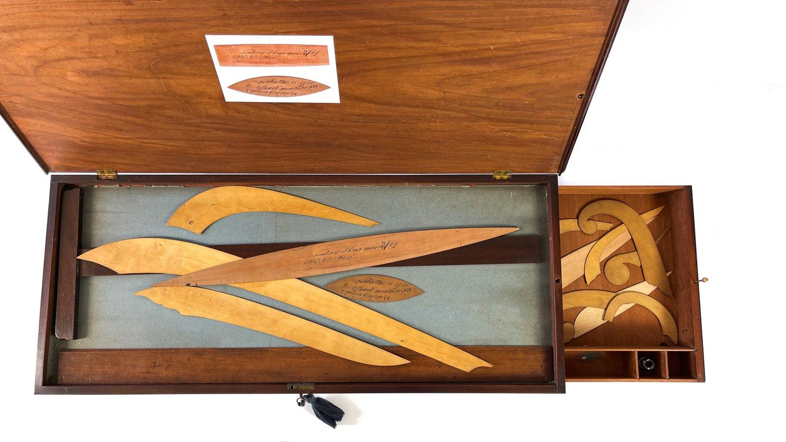 Wilson Chilton’s mahogany Naval Architects/draughtsman box of curves/templates For Sale 2