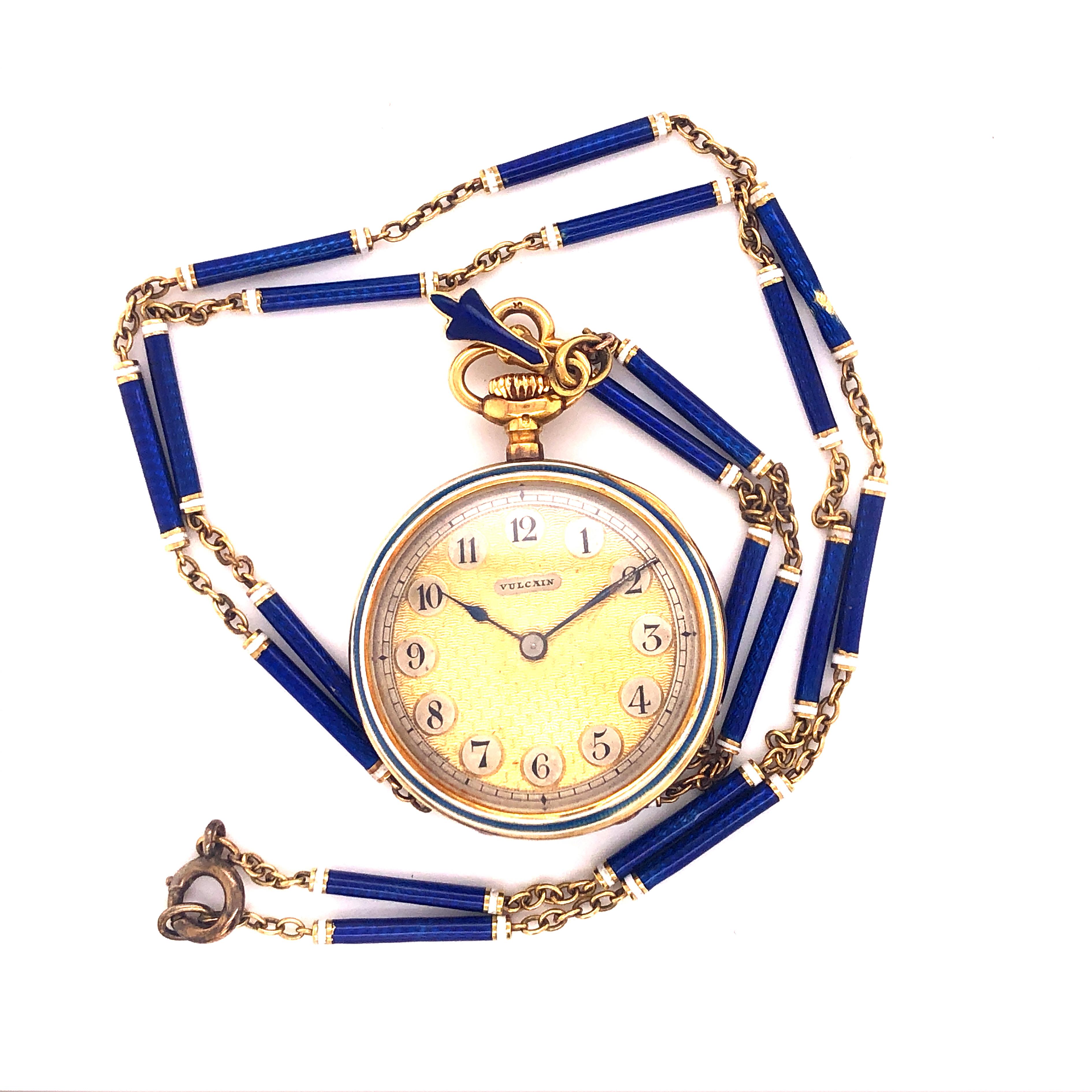 One-of-a-kind Round White Diamond Royal Blue mit weißen Details Hand emailliert viktorianischen Uhr und Halskette. Wilson & Gill ist ein berühmtes Schmuckunternehmen, das 1892 gegründet wurde und seinen Sitz in der Londoner Regent Street hat: Die