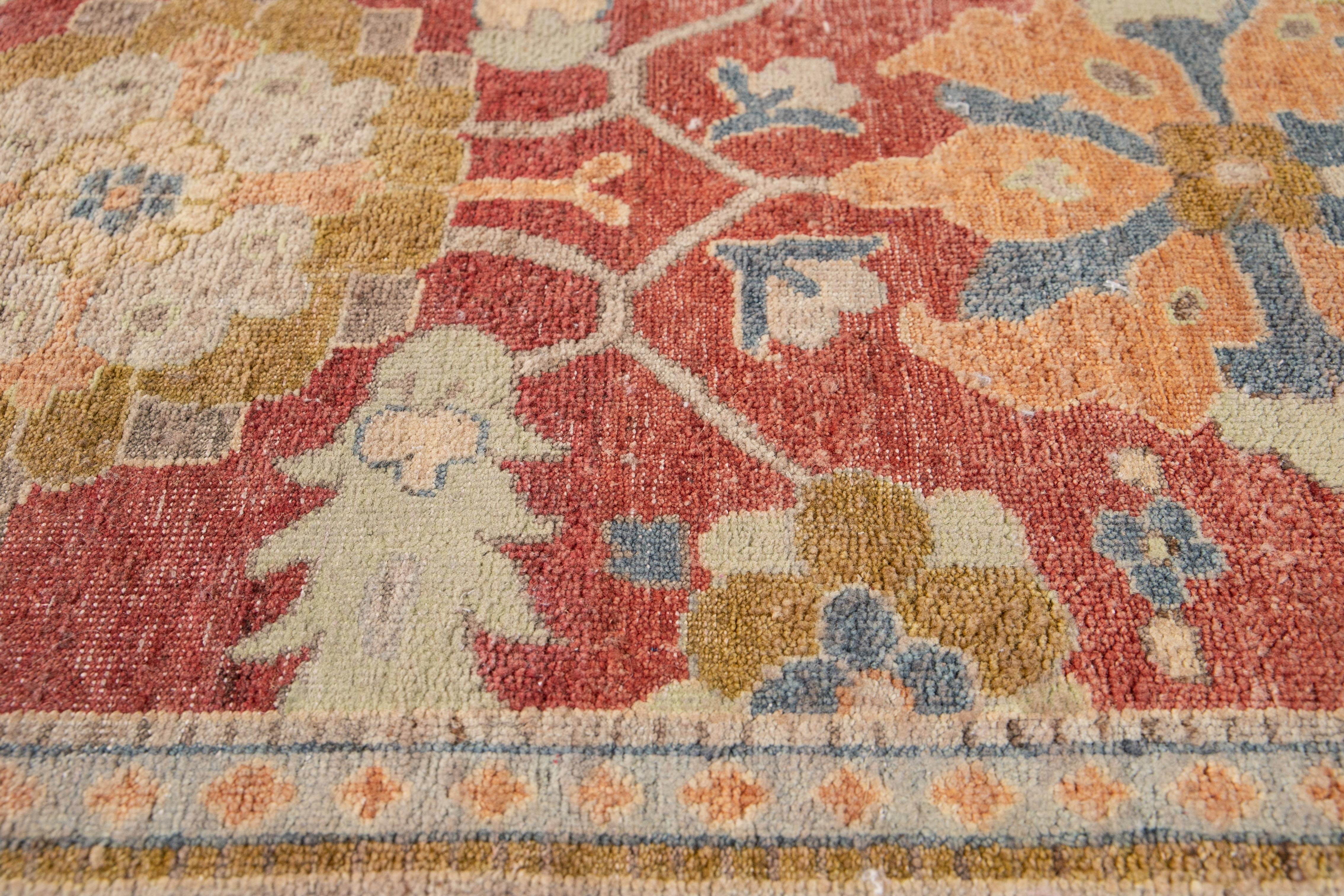 Wilton Collection Handwoven Wool Customized Modern Rug In New Condition For Sale In Norwalk, CT