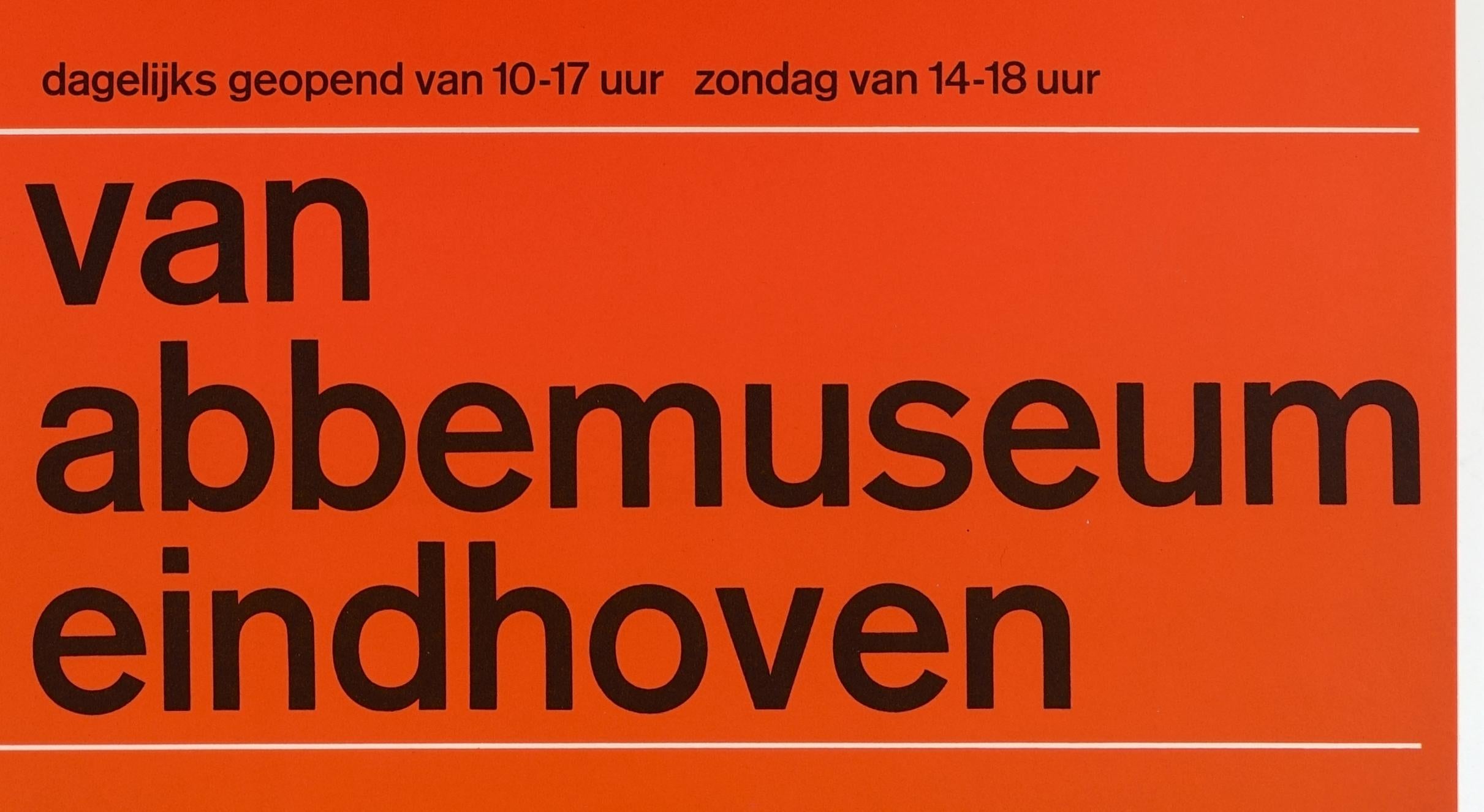 L'art moderne au Van Abbemuseum d'Eindhoven - Affiche originale hollandaise d'époque - Rouge Print par Wim Crouwel