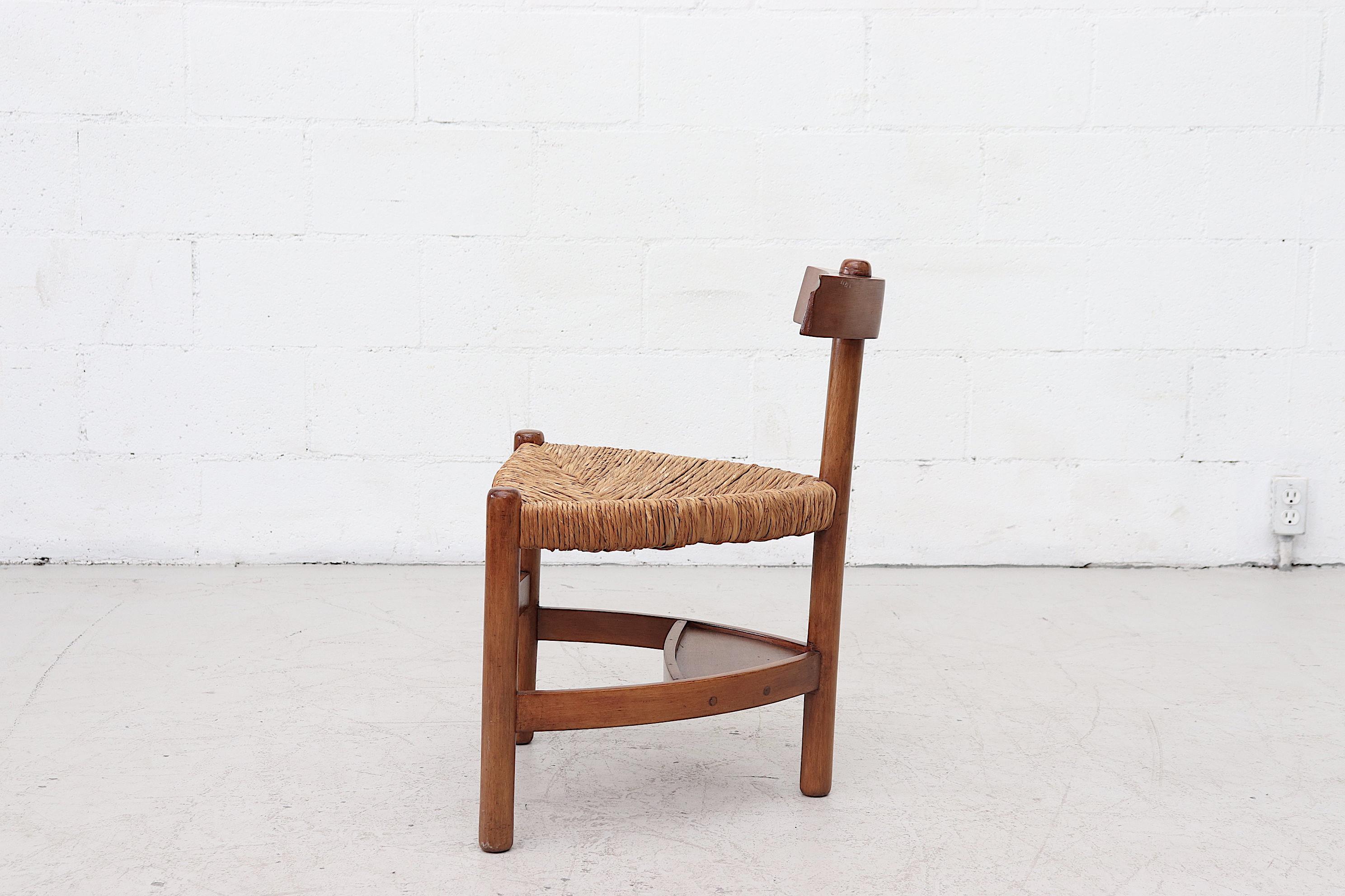 Mid-Century Modern Chaise de joncs à trépieds style Wim Den Boon