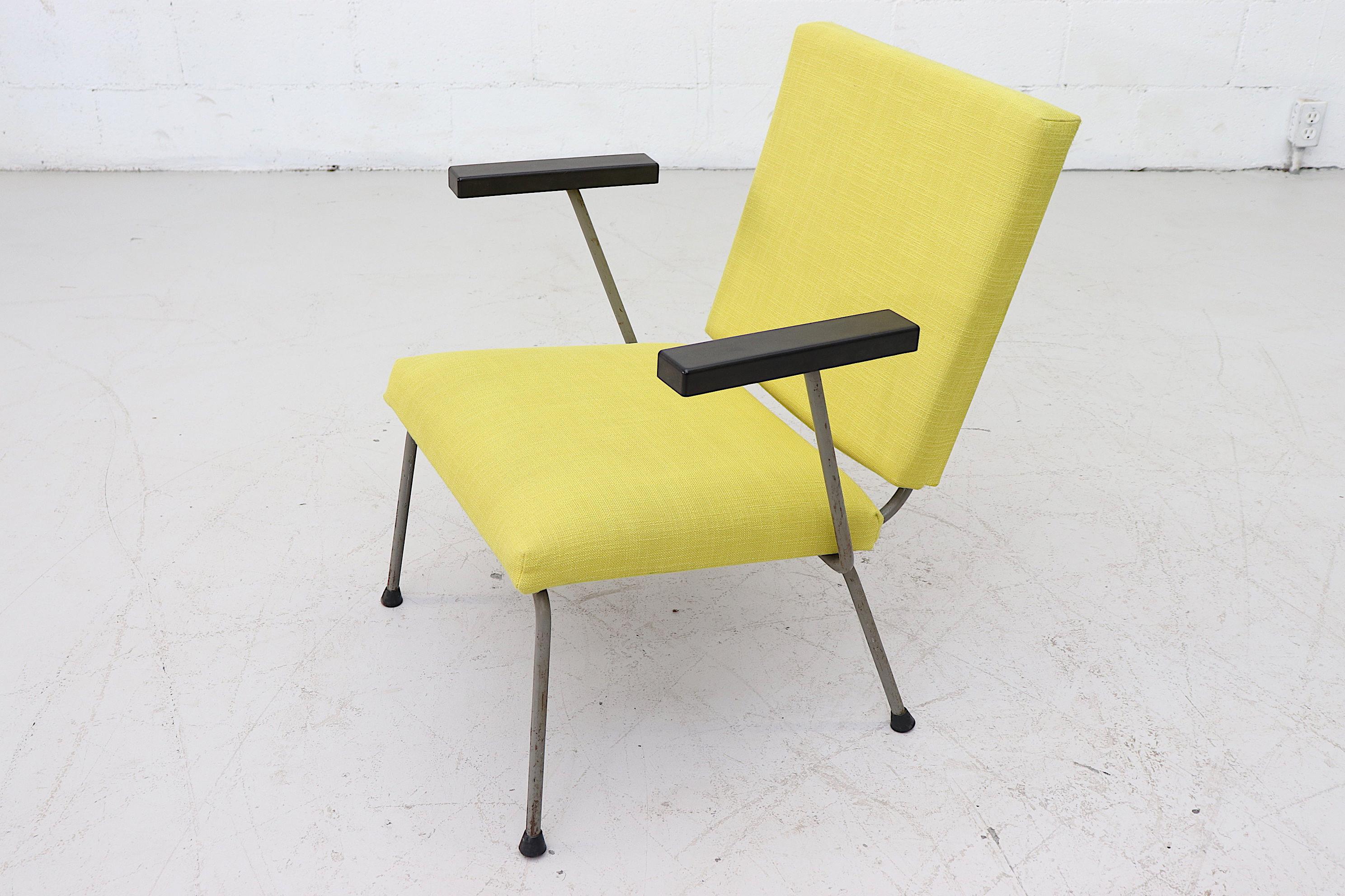 Chaise de salon Wim Rietveld 1401 pour Gispen en jaune du milieu du siècle dernier Bon état - En vente à Los Angeles, CA