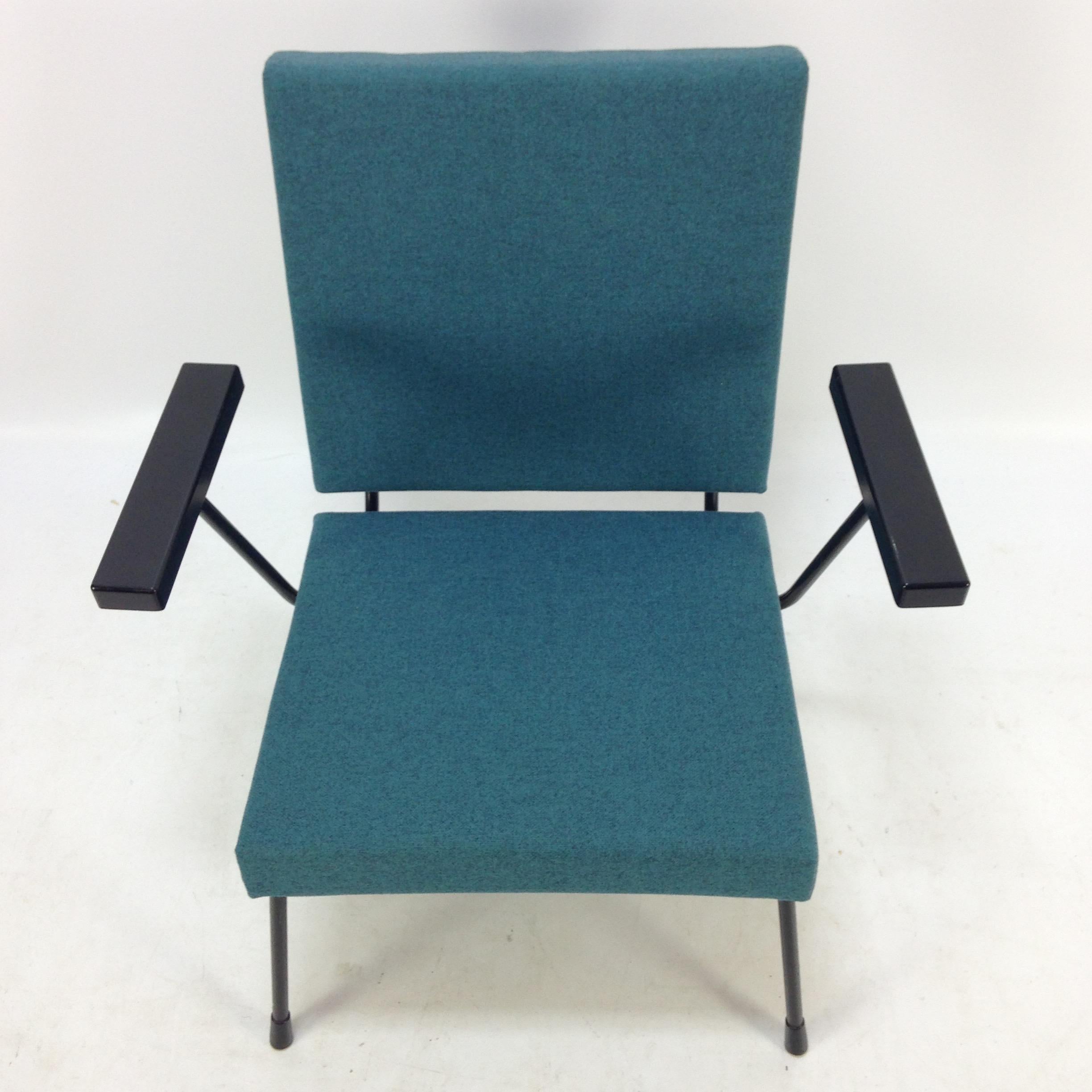 Mid-20th Century Wim Rietveld 1401 Lounge Chair for Gispen, 1950's For Sale