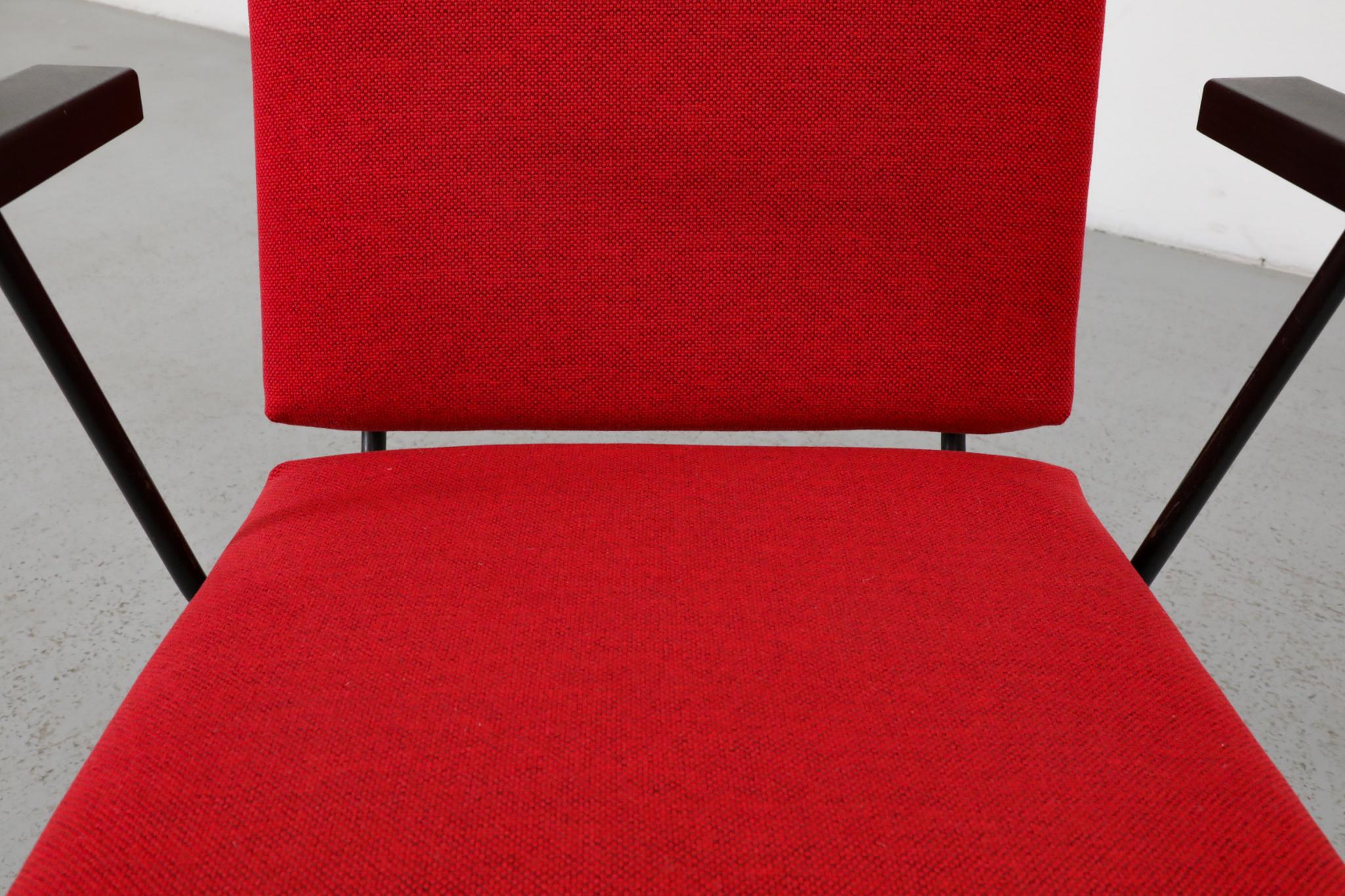 Wim Rietveld 1401 Lounge Chair for Gispen with New Crimson Red Upholstery For Sale 6