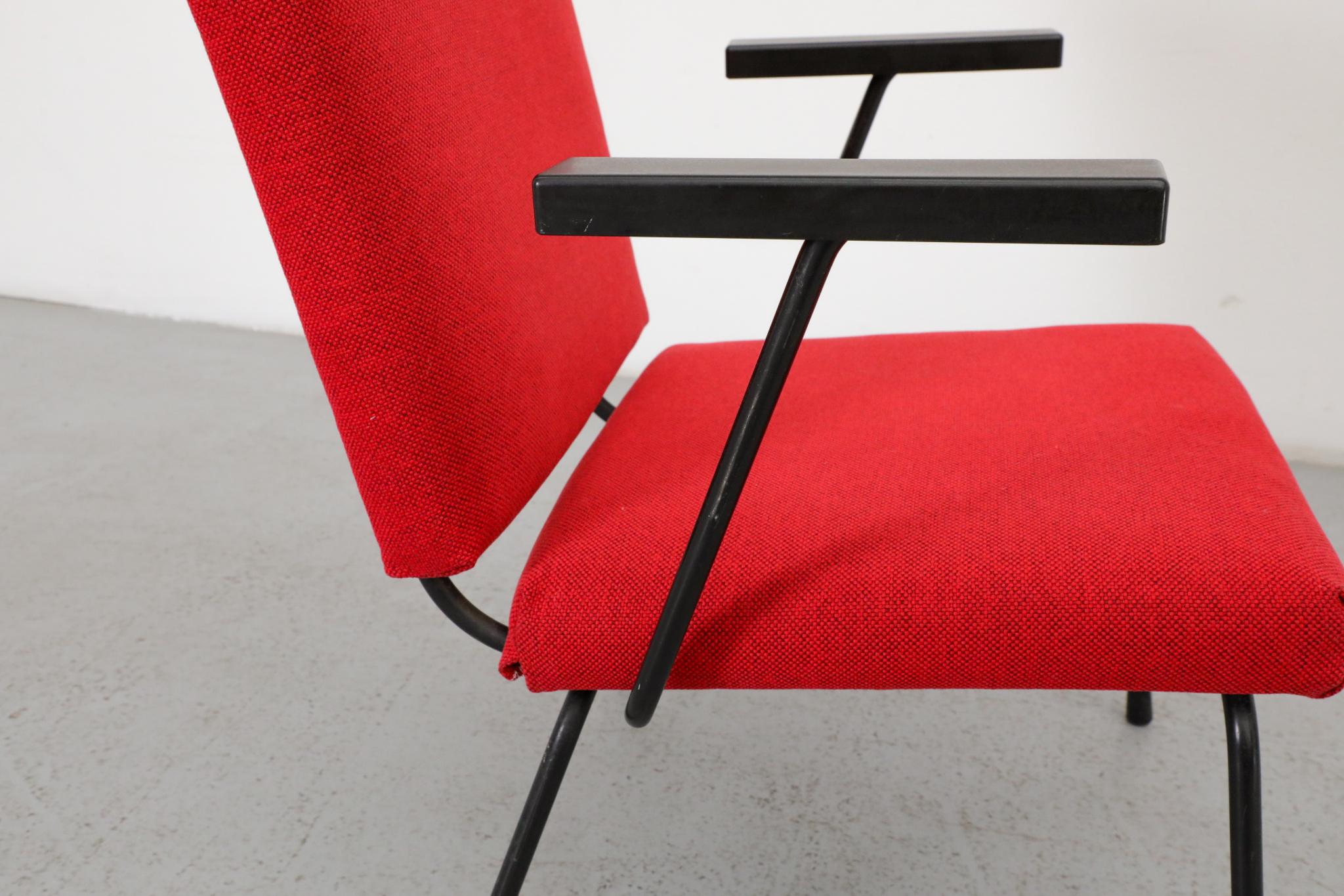 Wim Rietveld 1401 Lounge Chair for Gispen with New Crimson Red Upholstery For Sale 7
