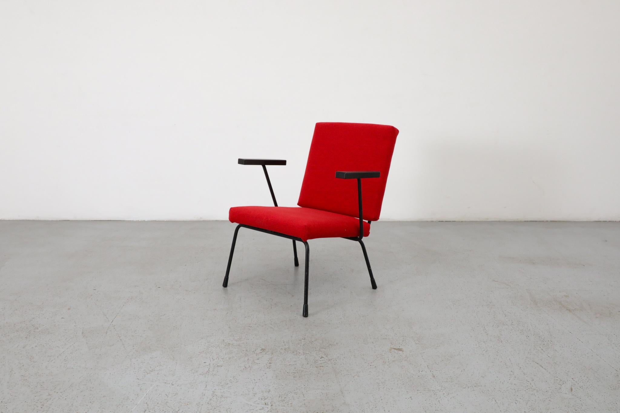 Mid-Century Modern Wim Rietveld 1401 Lounge Chair for Gispen with New Crimson Red Upholstery For Sale