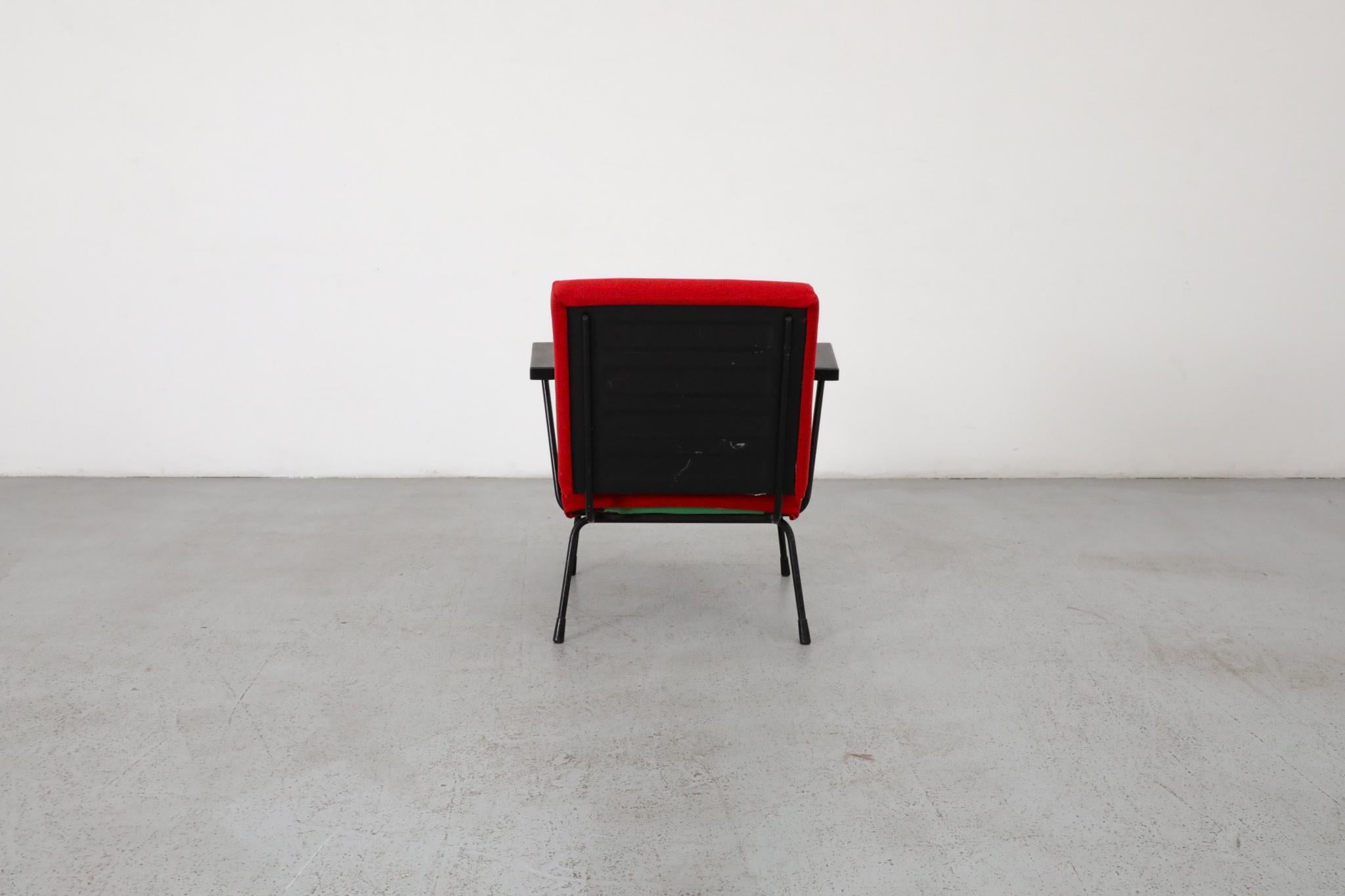 Wim Rietveld 1401 Lounge Chair for Gispen with New Crimson Red Upholstery In Good Condition For Sale In Los Angeles, CA