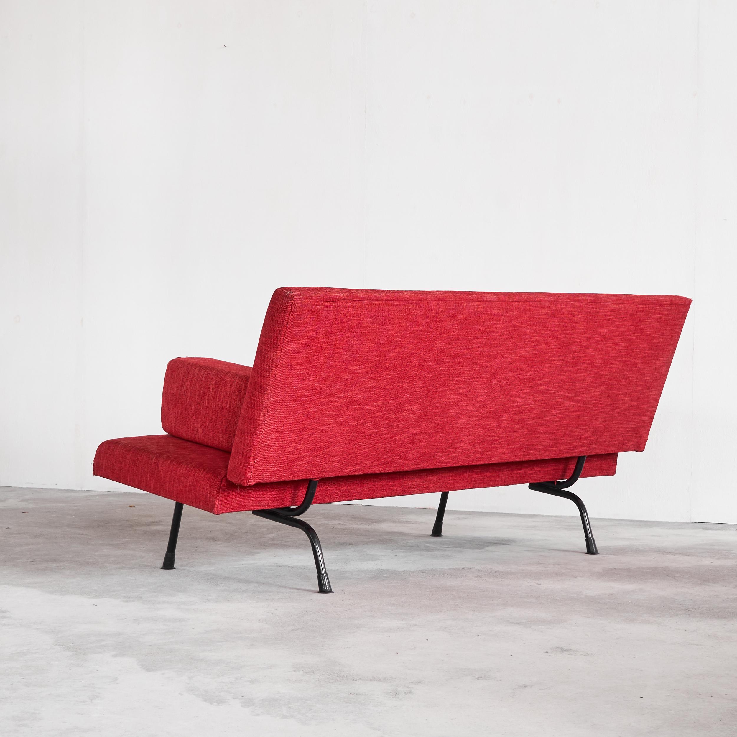 Metal Wim Rietveld '447' Sofa in Red Fabric 1950s For Sale
