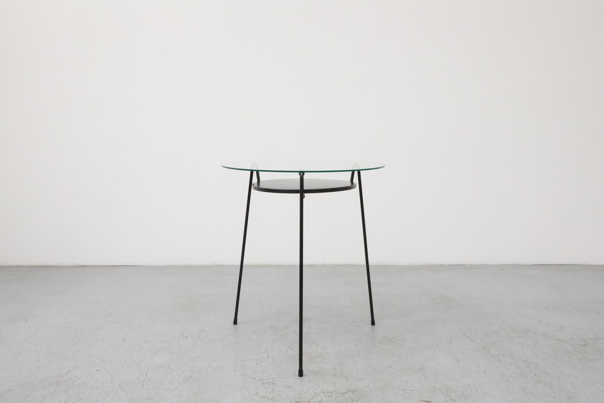 Wim Rietveld Mesa mosquitera extra alta con bandeja negra, Gispen, Países Bajos 1953 Holandés en venta
