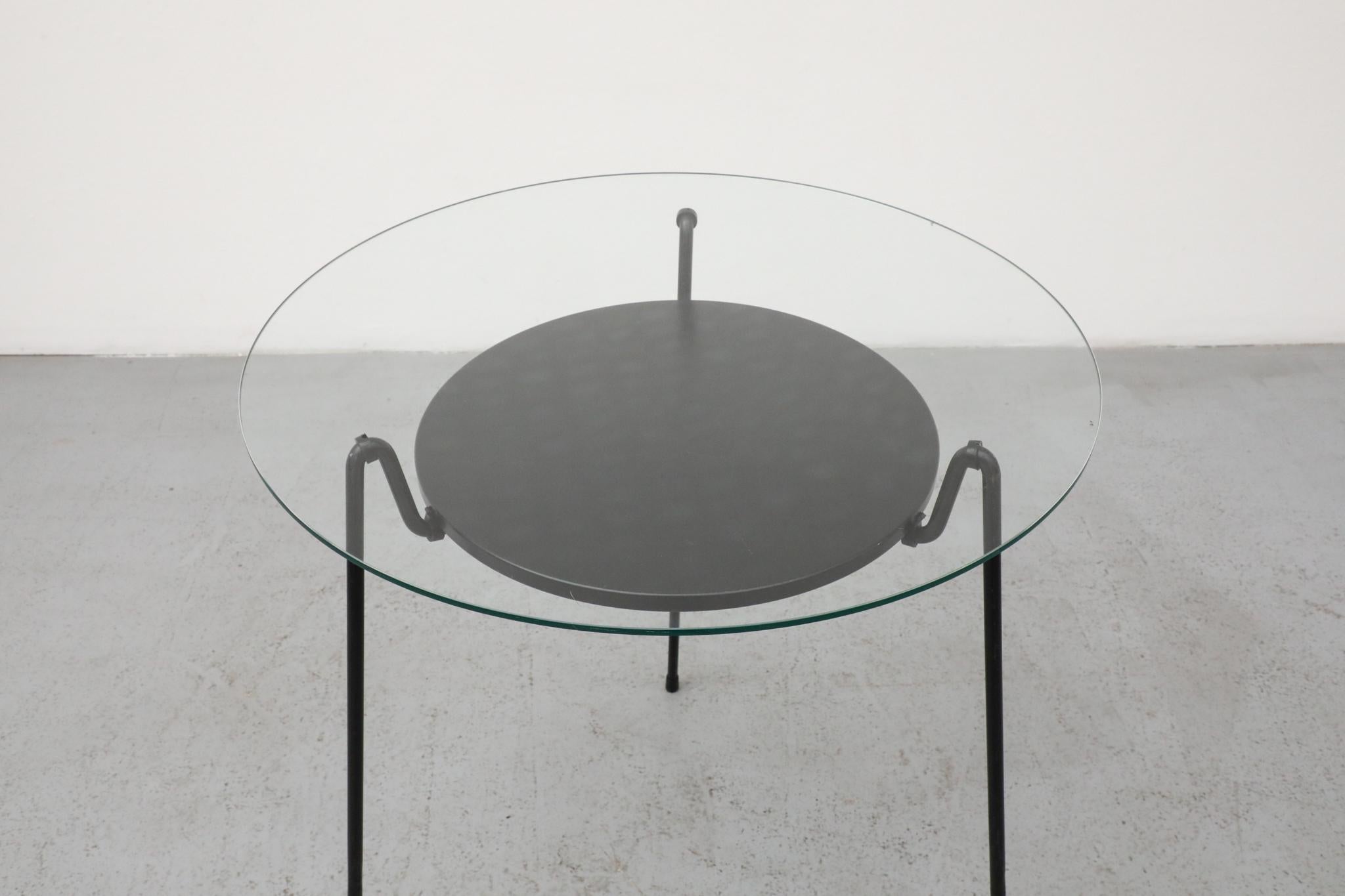 Wim Rietveld Mesa mosquitera extra alta con bandeja negra, Gispen, Países Bajos 1953 Metal en venta