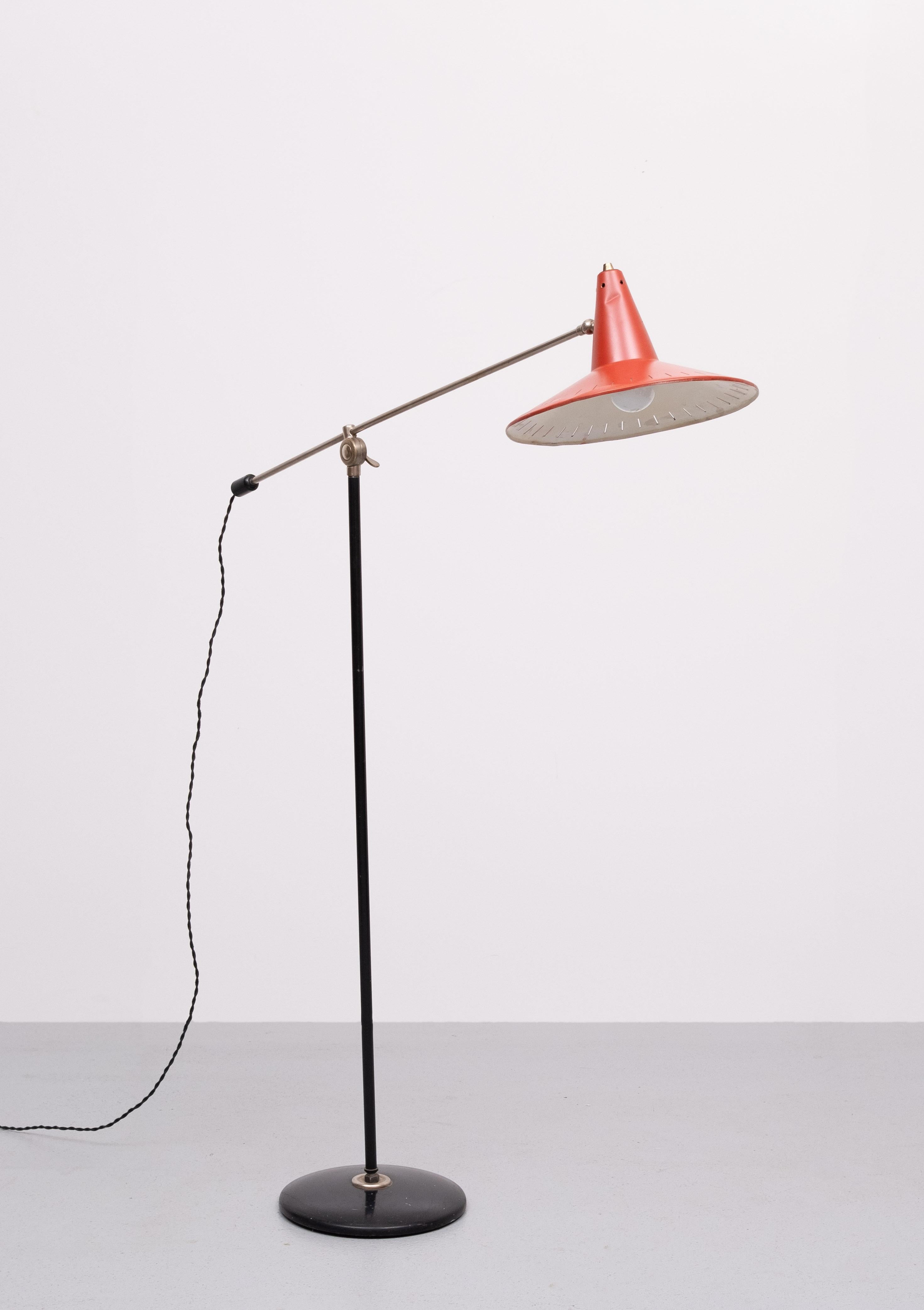 Wim Rietveld  lámpara de pie 1960 Holanda Moderno de mediados de siglo en venta