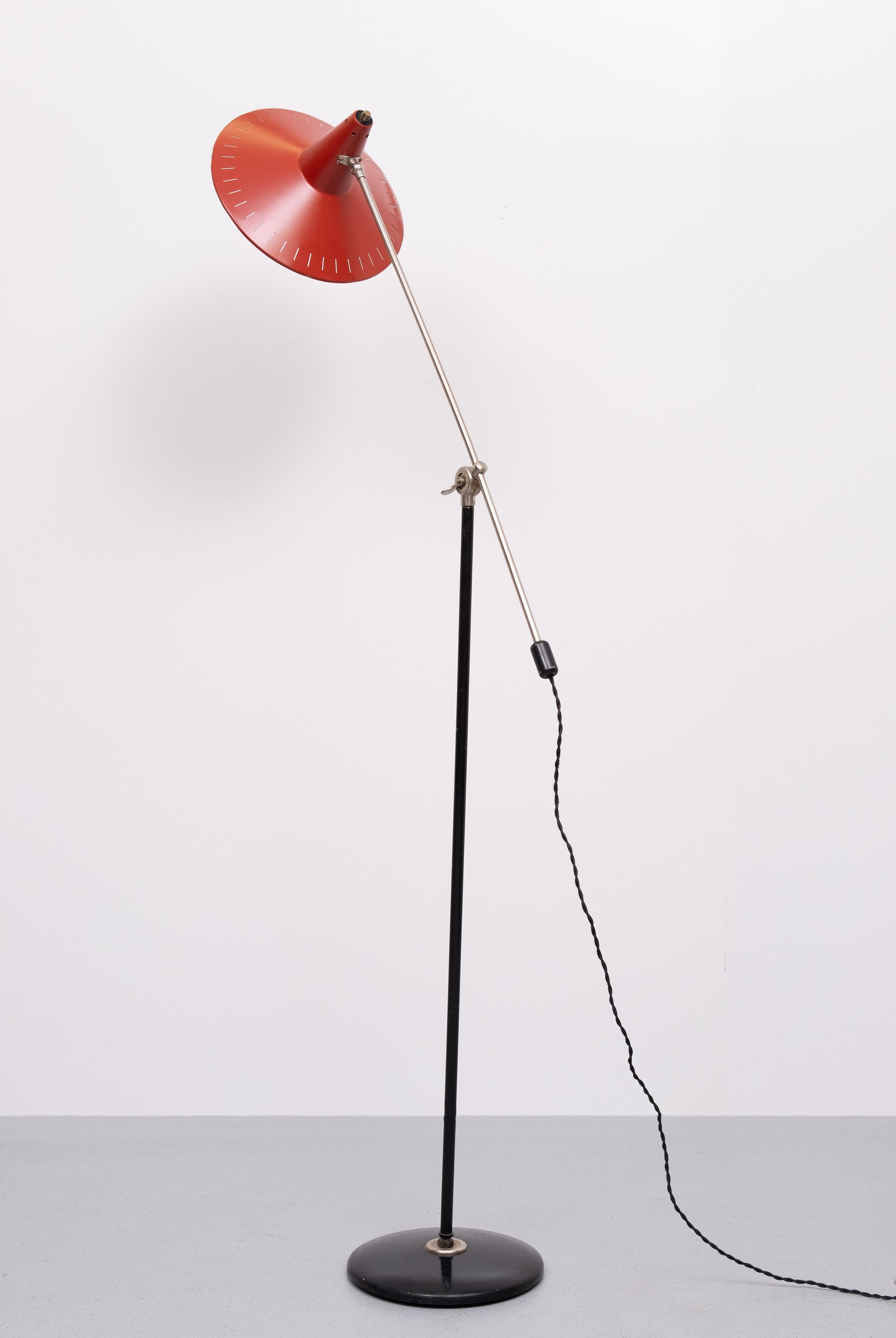 Wim Rietveld  lámpara de pie 1960 Holanda Metal en venta