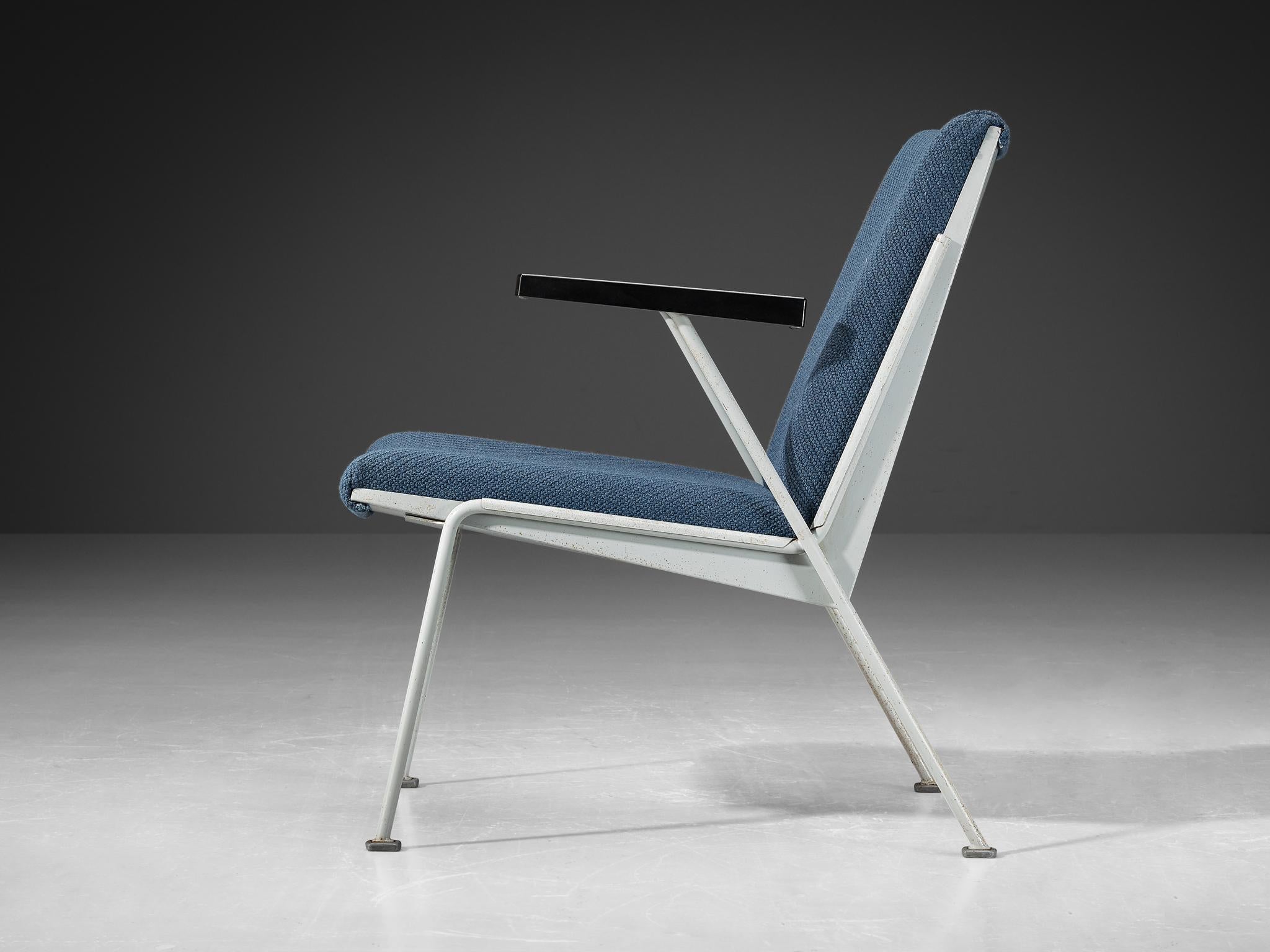 Fabric Wim Rietveld for Ahrend De Cirkel 'Oase' Lounge Chair  For Sale