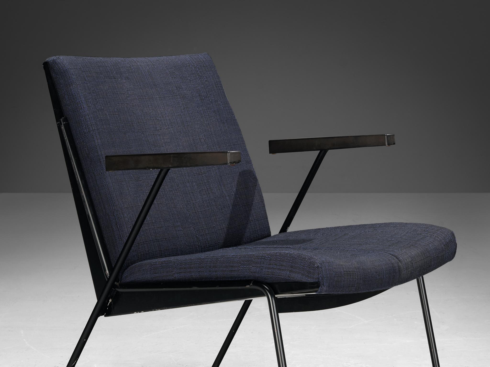 Mid-Century Modern Wim Rietveld for Ahrend De Cirkel 'Oase' Lounge Chair in Blue Upholstery  For Sale