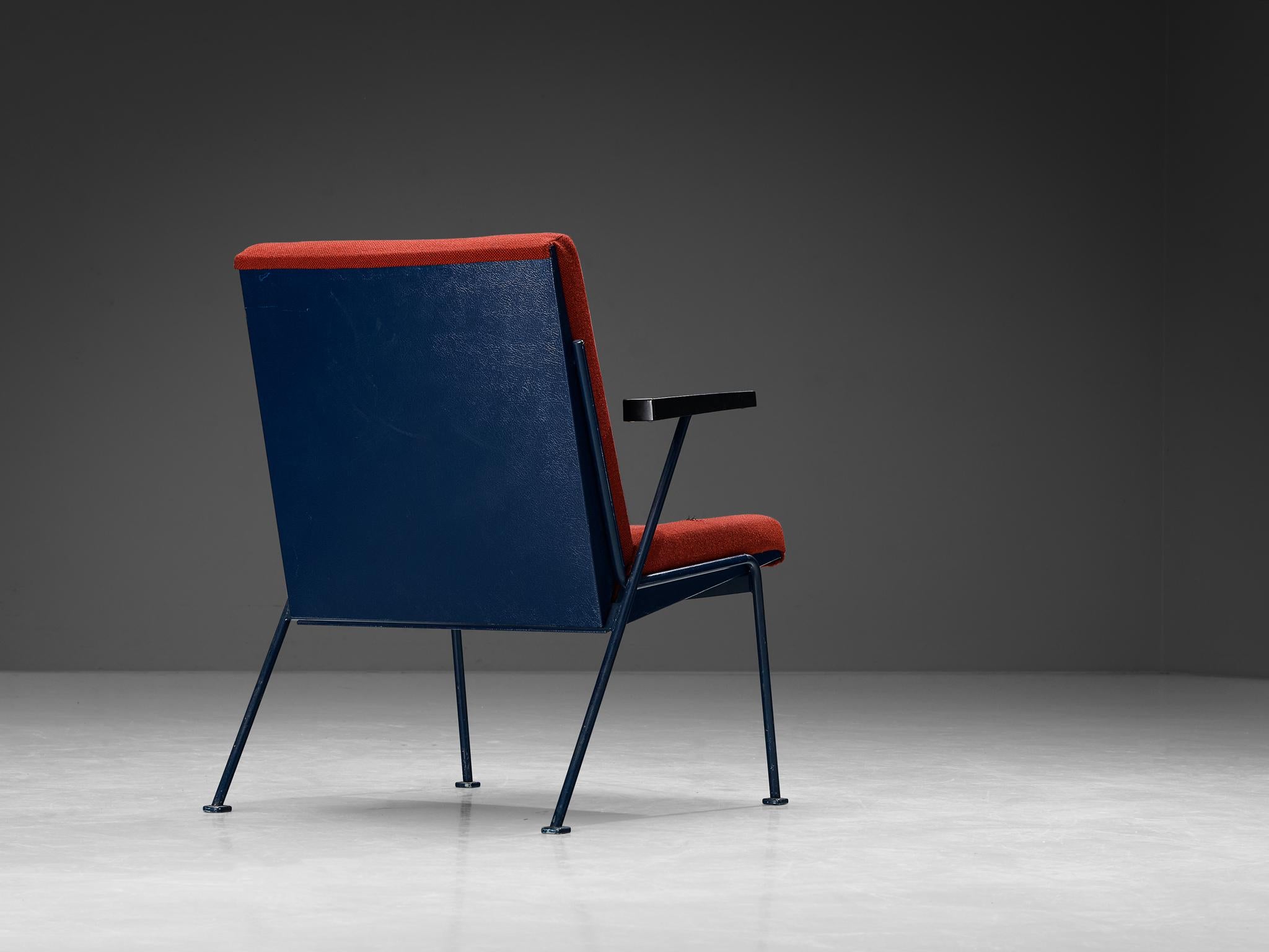 Mid-Century Modern Wim Rietveld for Ahrend De Cirkel 'Oase' Lounge Chair in Red Upholstery For Sale