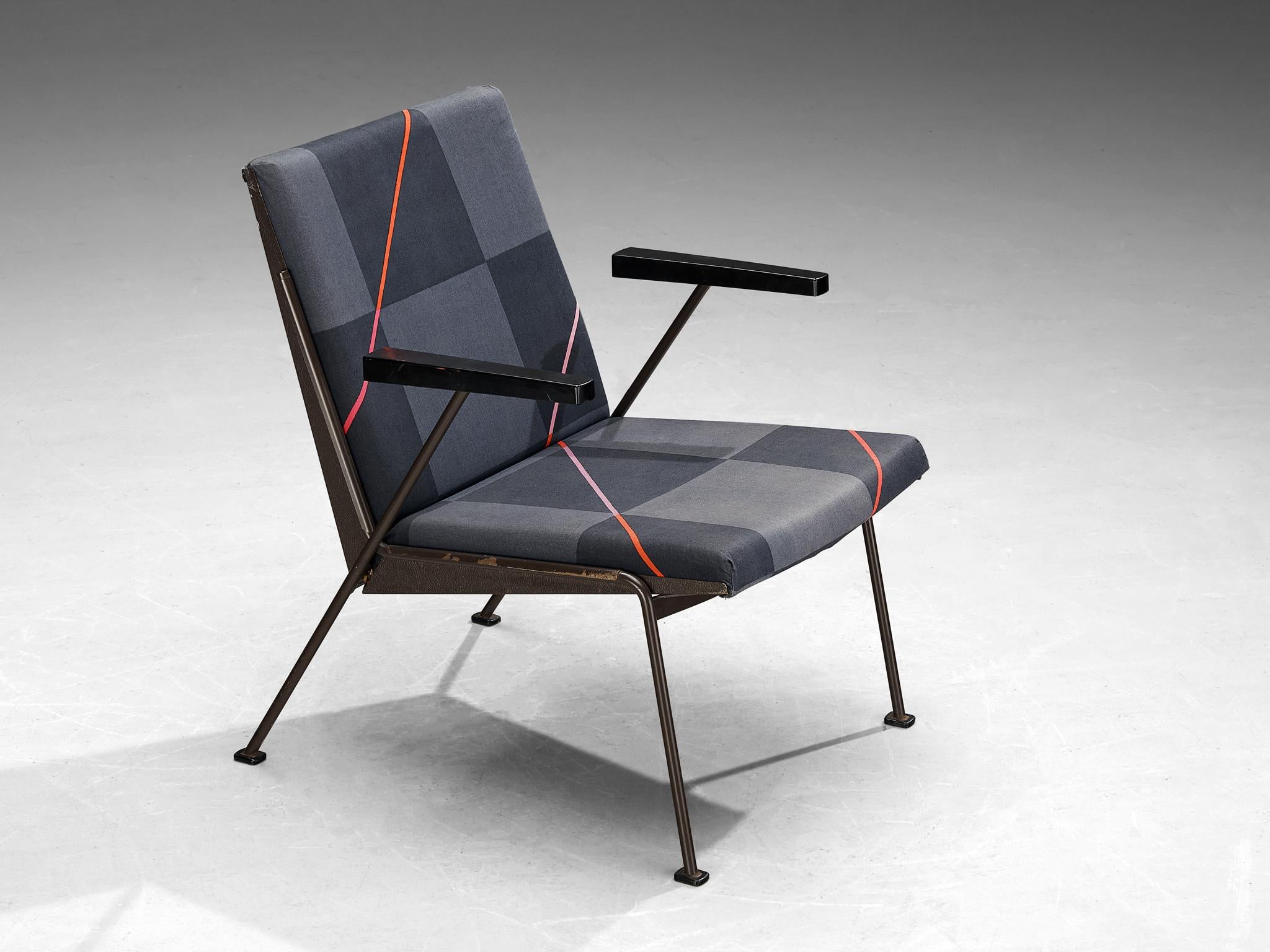 Mid-20th Century Wim Rietveld for Ahrend De Cirkel 'Oase' Lounge Chairs  For Sale