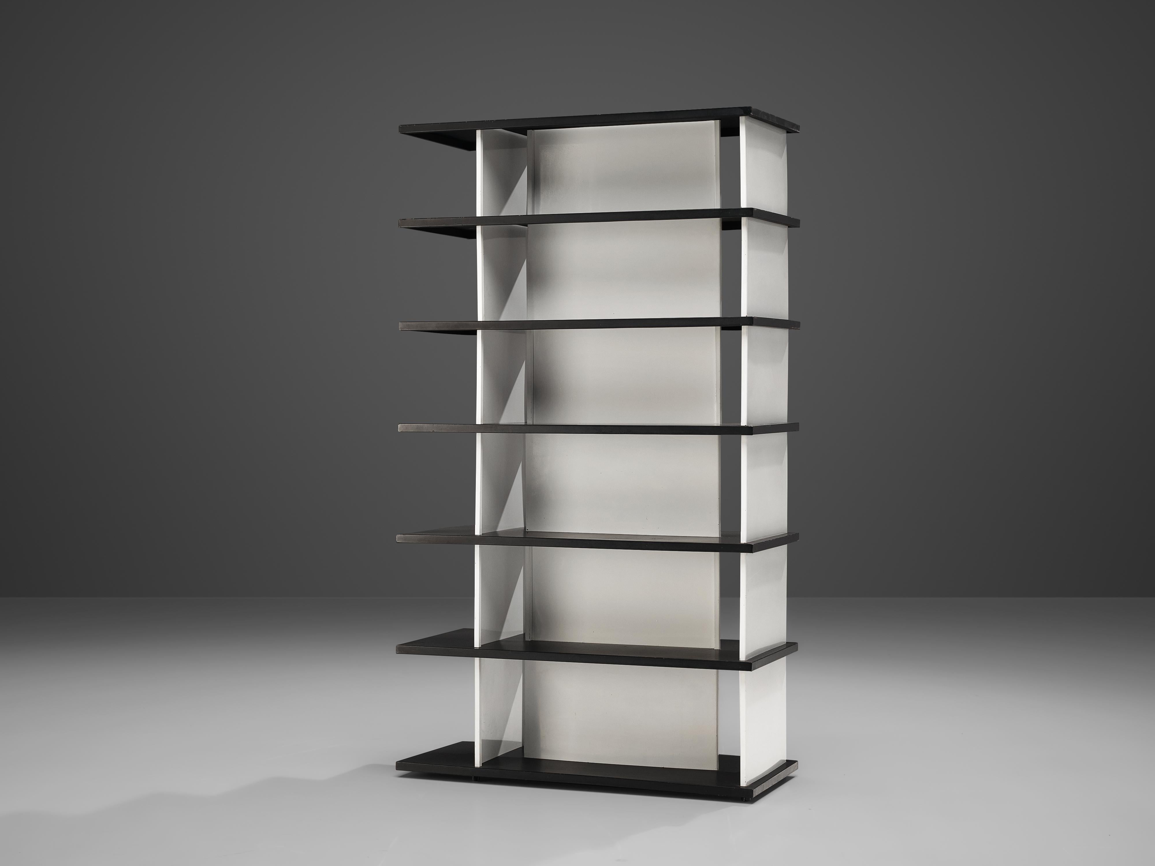 Wim Rietveld, bookcase, black and white coated metal, The Netherlands, 1960.

This free-standing bookcase was originally designed by Wim Rietveld for the famous Dutch high-end department store De Bijenkorf in 1960. The clear structure of the shelf