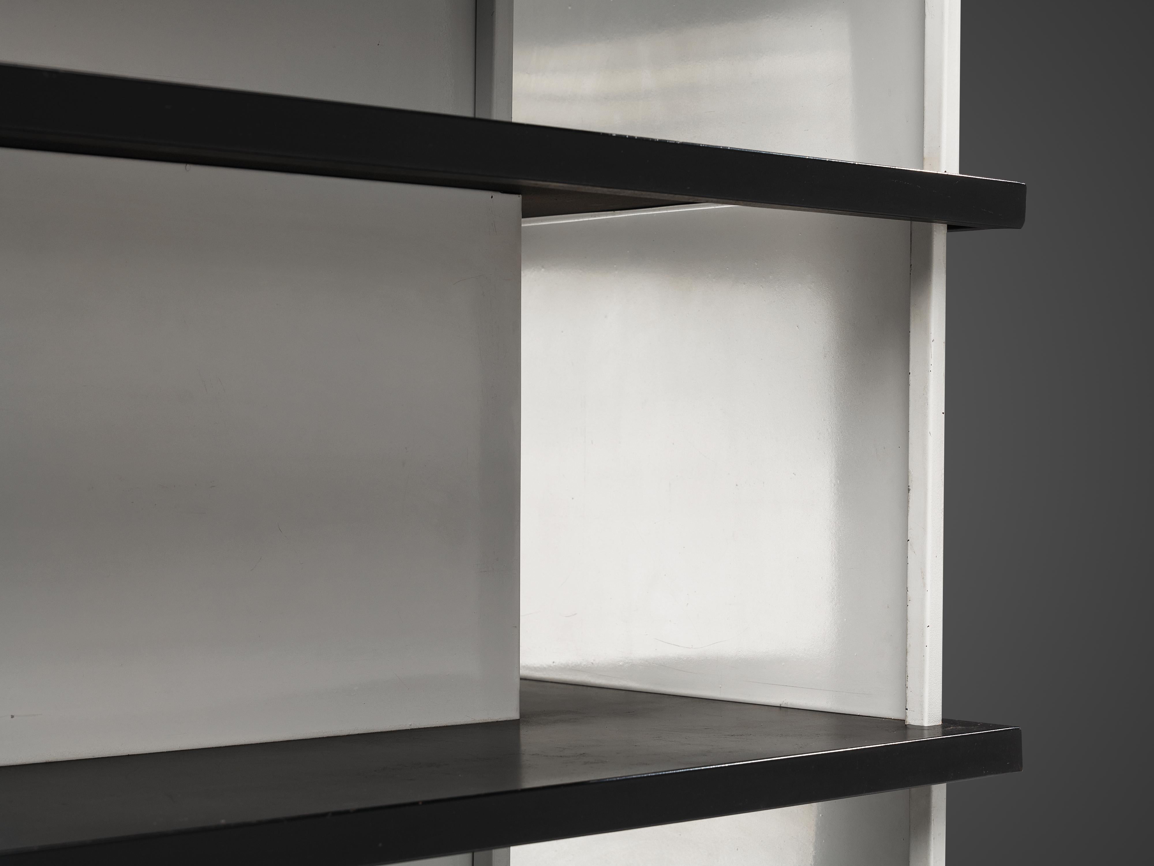 Mid-Century Modern Wim Rietveld Free-Standing Bookcase in Black and White Metal For Sale