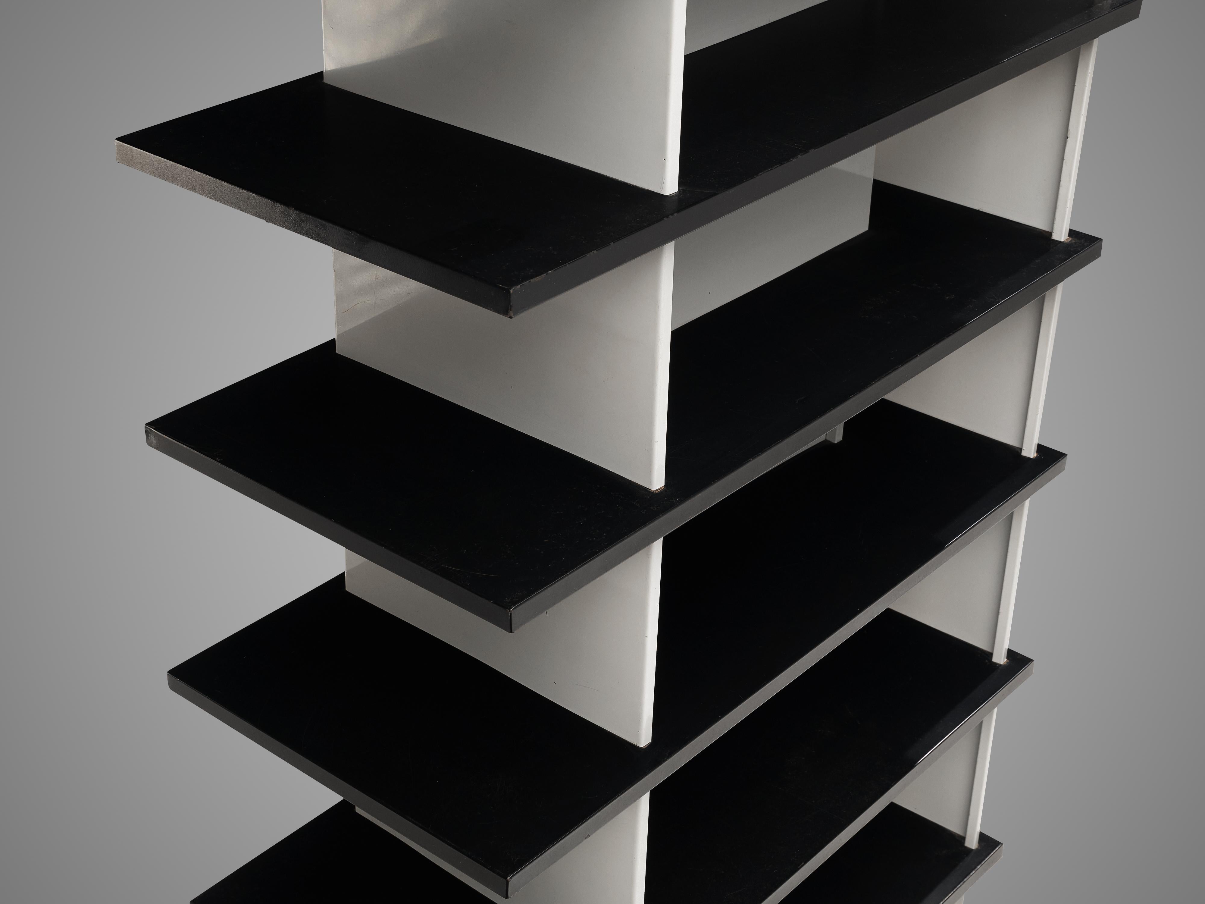 Wim Rietveld Free-Standing Bookcase in Black and White Metal For Sale 1