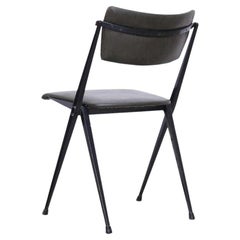 Wim Rietveld Sedia a piramide nera e grigia, Paesi Bassi, 1960 circa