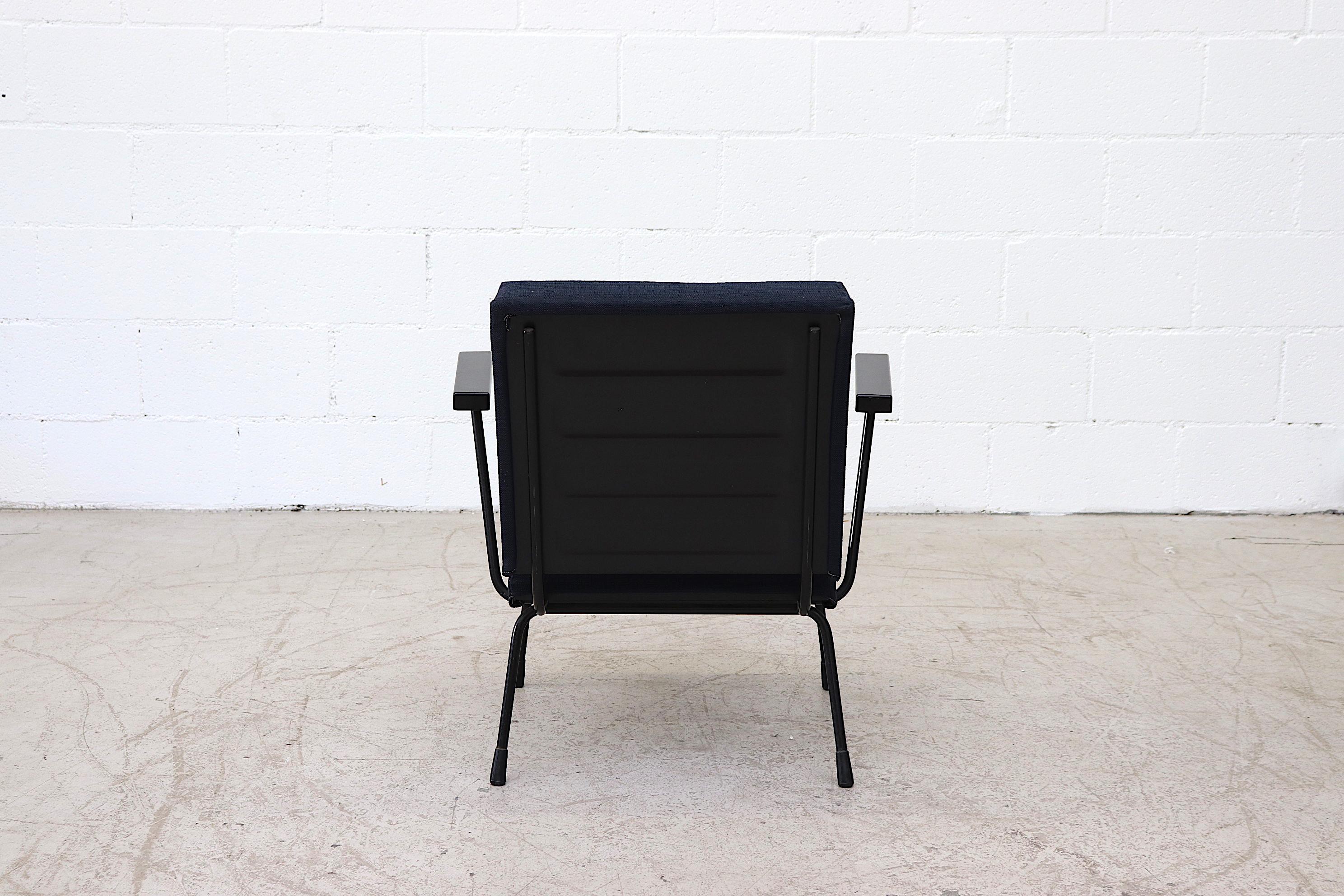 Mid-20th Century Pair of Wim Rietveld Model 1401 Lounge Chairs for Gispen
