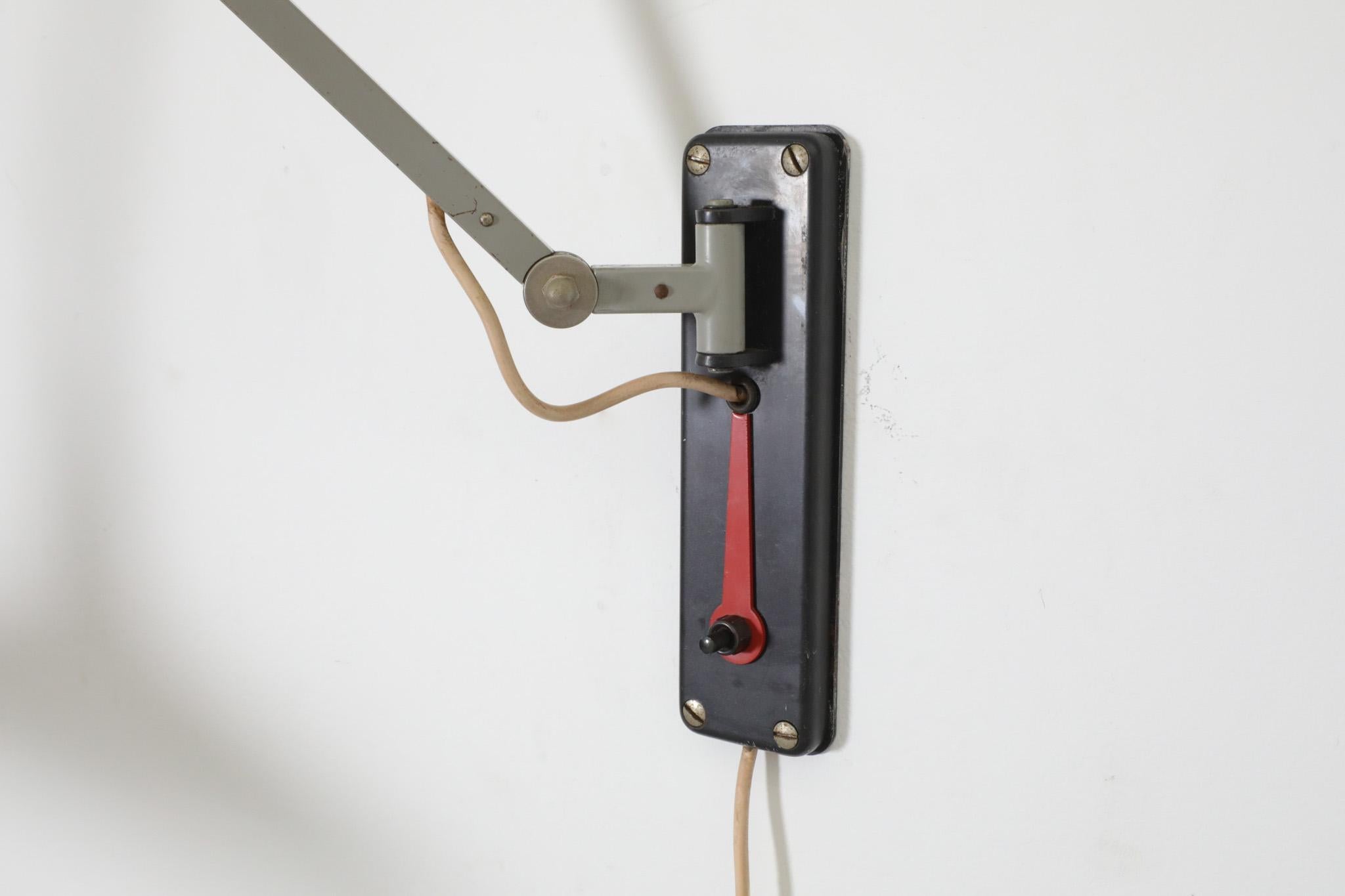 Wim Rietveld  Wandleuchte „Modell 4050“ oder „Panama“ aus schwarz emailliertem Metall im Angebot 8