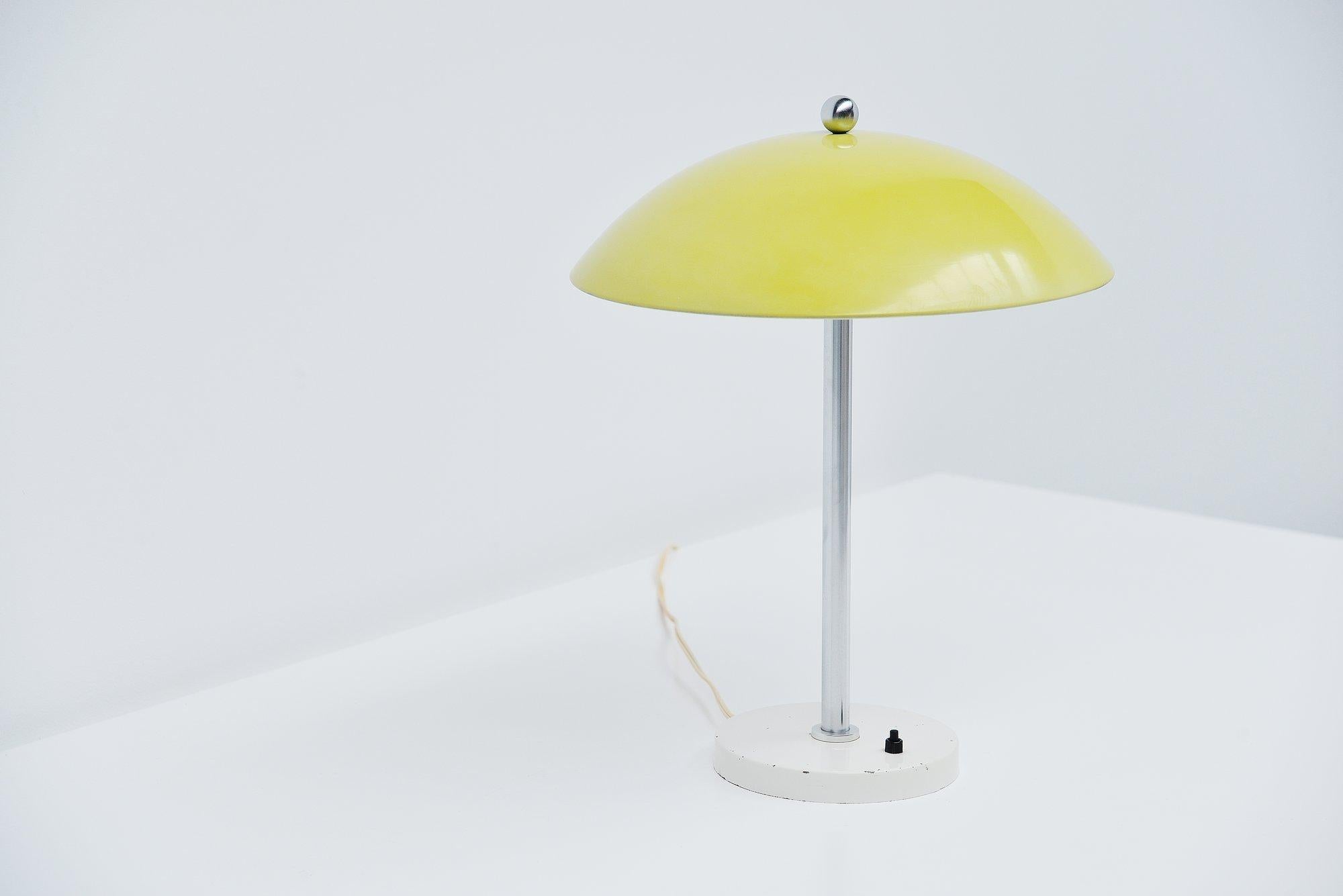 Wim Rietveld Mushroom Table Lamp Yellow Gispen, 1950 In Good Condition In Etten-Leur, NL