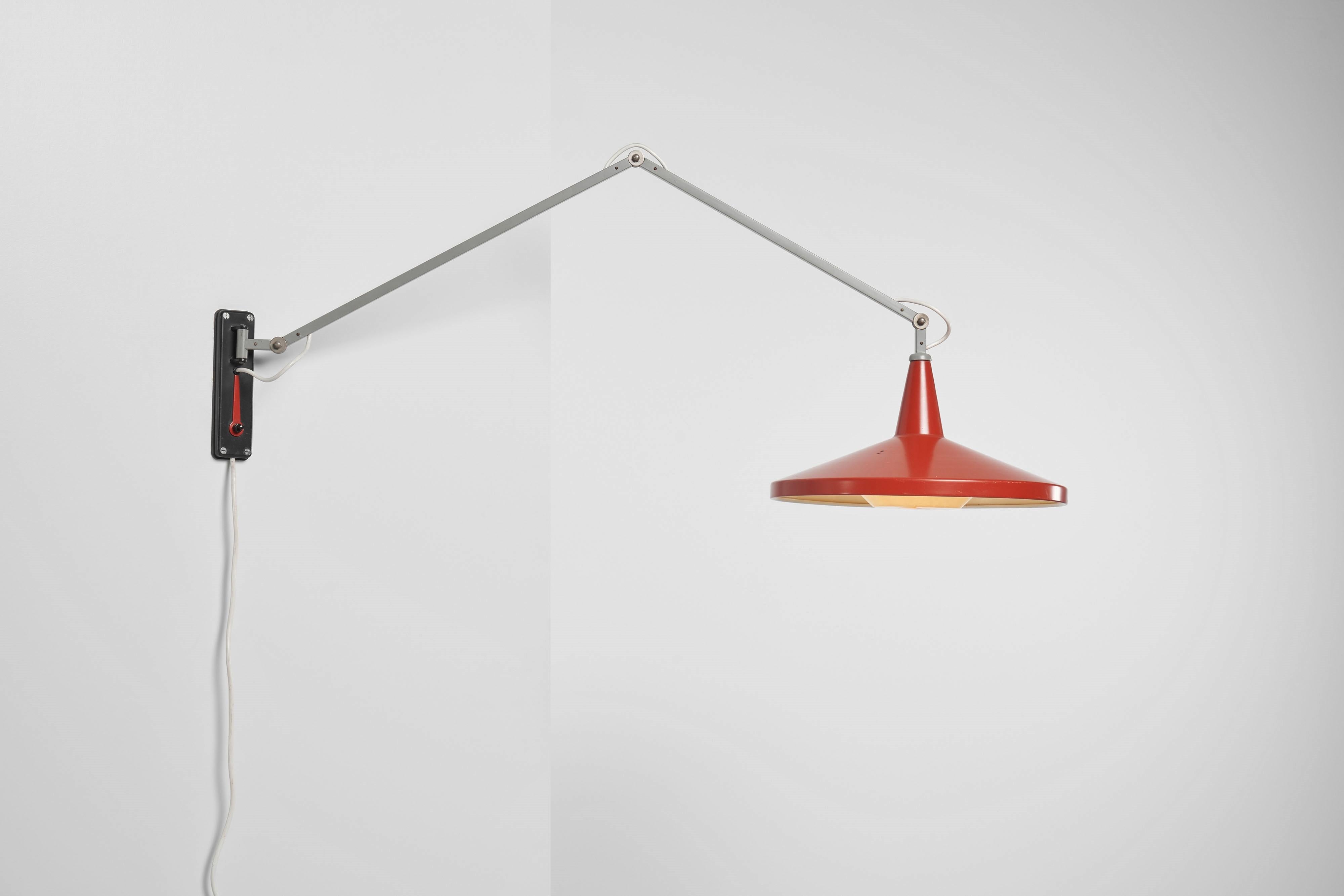 Mid-Century Modern Wim Rietveld panama wall lamp 4050 Gispen 1955 red For Sale
