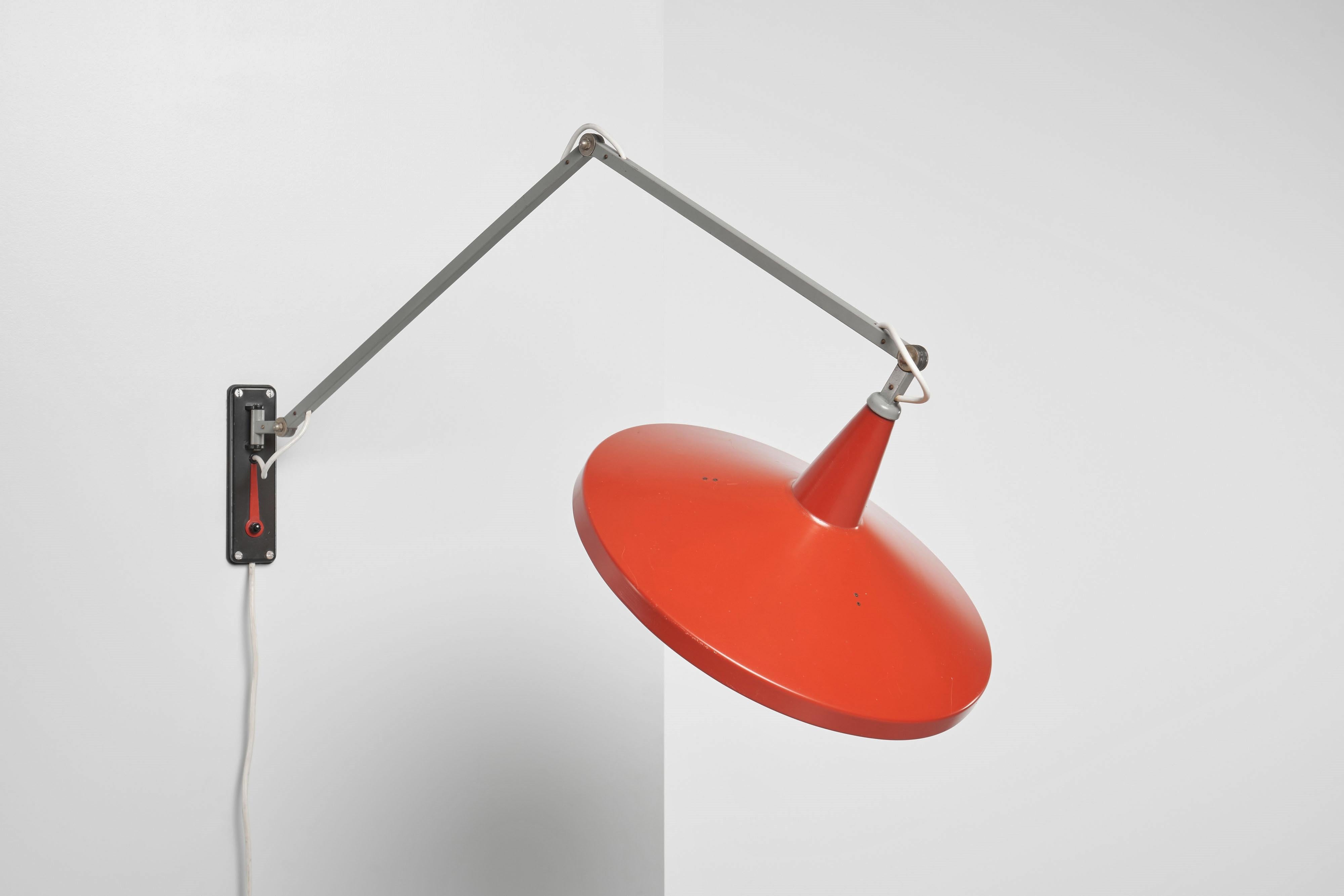 Wim Rietveld panama wall lamp 4050 Gispen 1955 red For Sale 1