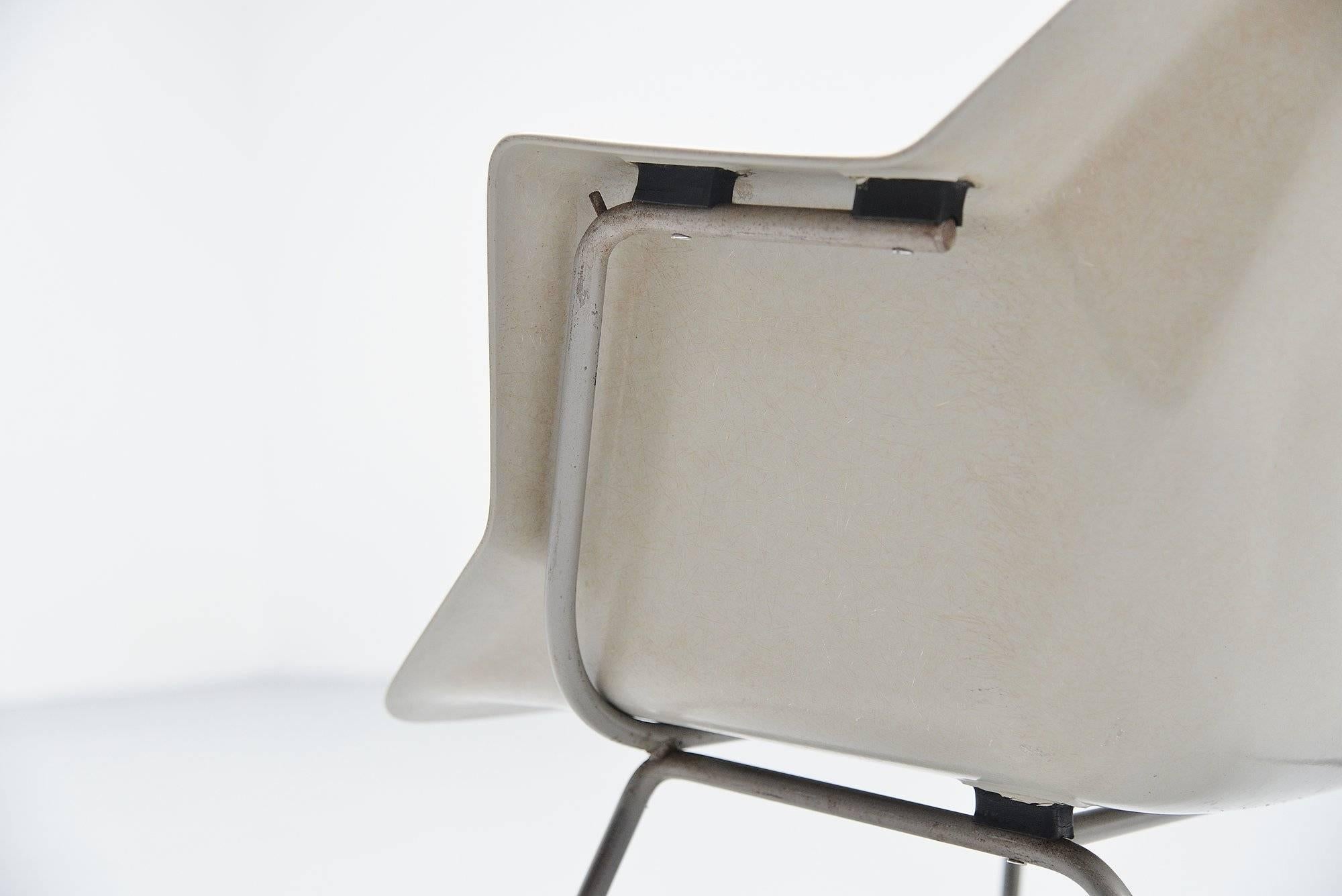 Wim Rietveld Polyester Chairs Model 416 Gispen, 1957 For Sale 3