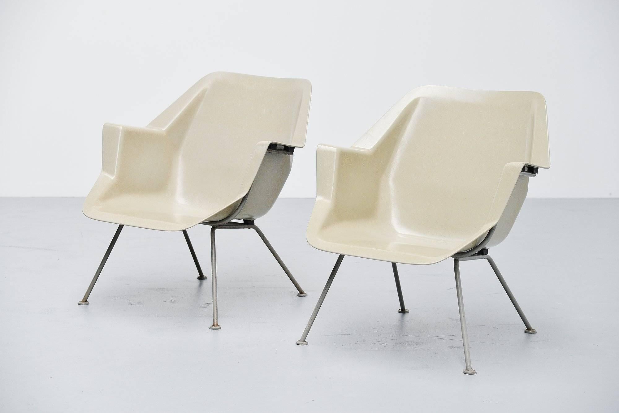 Dutch Wim Rietveld Polyester Chairs Model 416 Gispen, 1957 For Sale