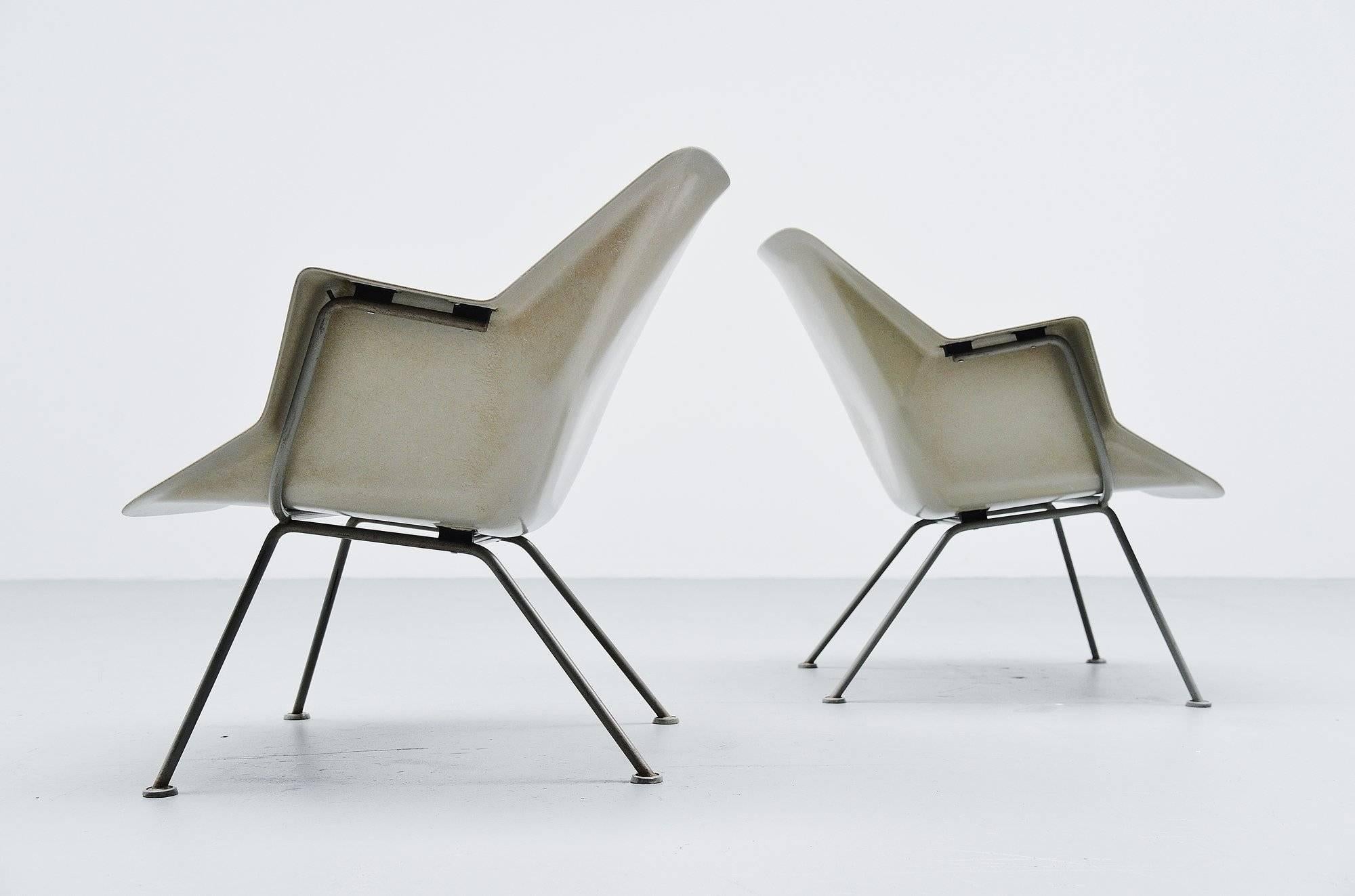 Wim Rietveld Polyester Chairs Model 416 Gispen, 1957 For Sale 2