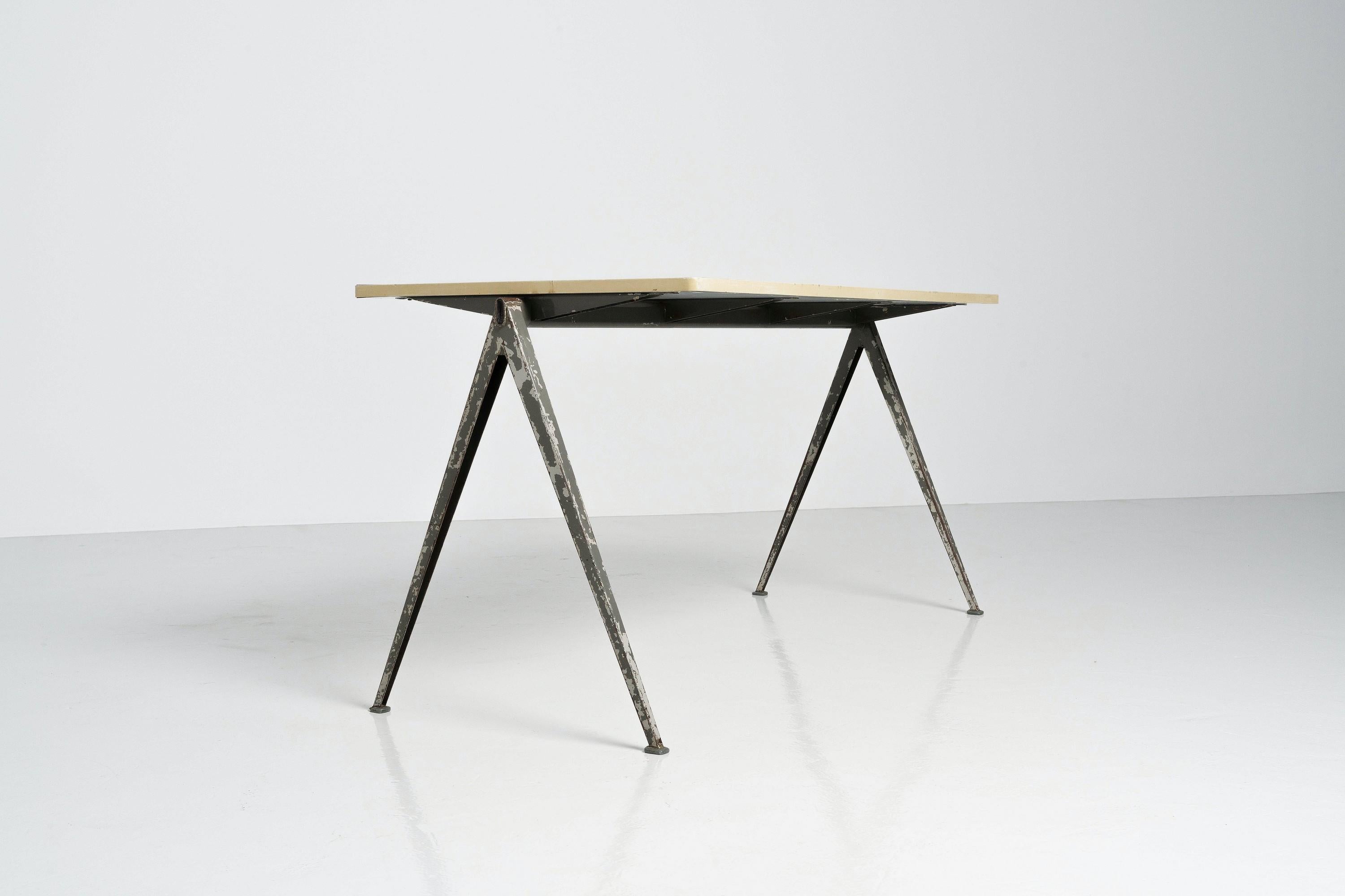 Mid-20th Century Wim Rietveld Pyramid Table Large Ahrend de Cirkel 1959 For Sale