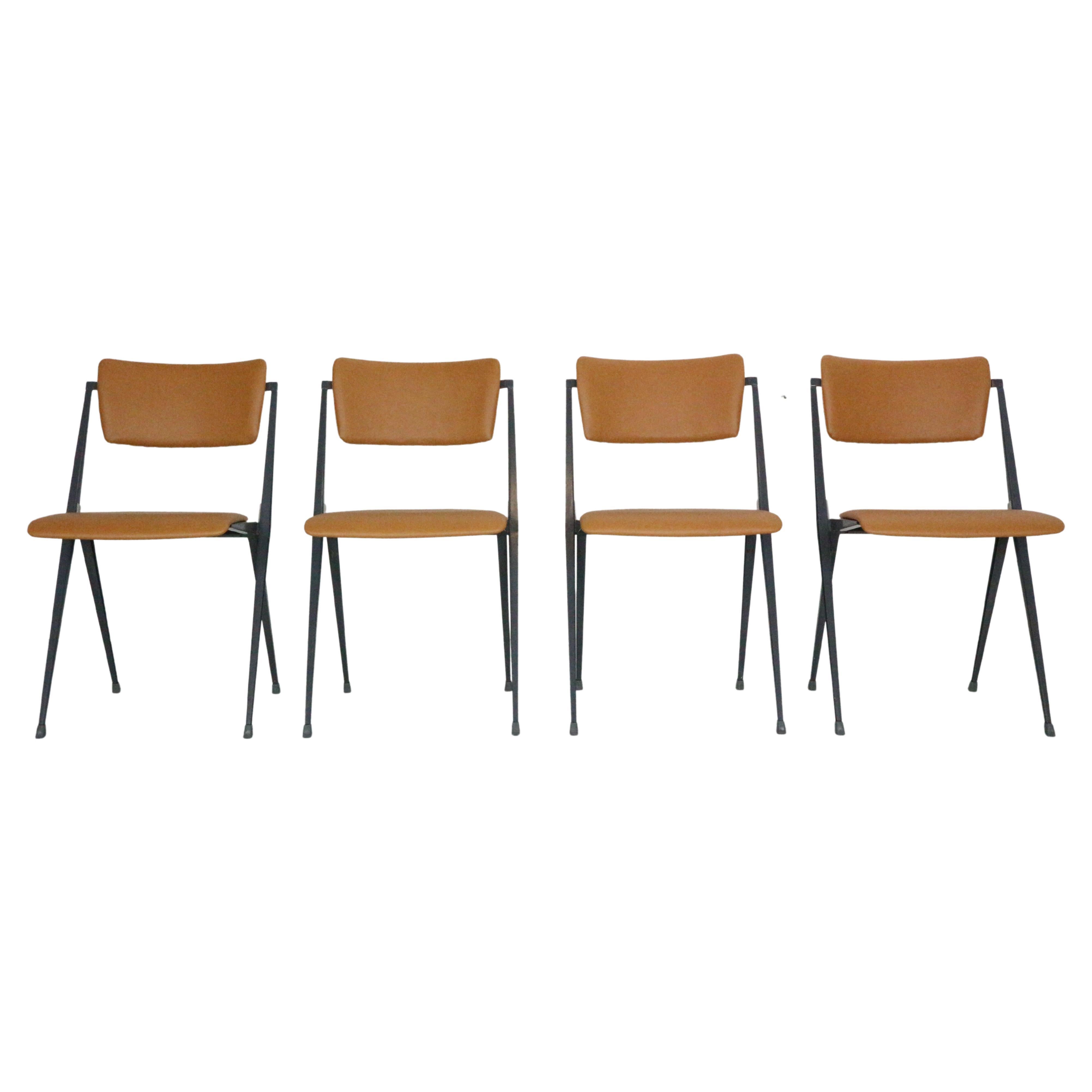 Wim Rietveld Set Of 4 Pyramide Chairs For De Cirkel, 1966 Netherlands For Sale