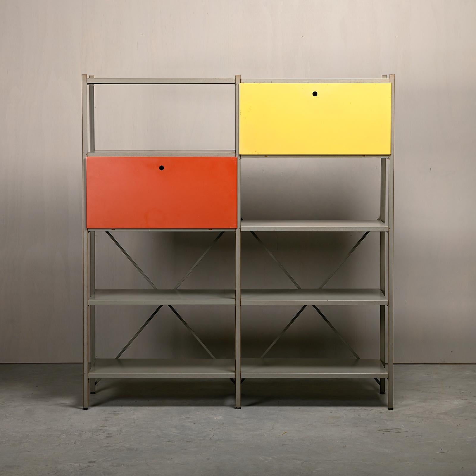 Wim Rietveld Wall Unit and Bookcase Model 663  for Gispen, Dutch Modernism In Good Condition In Amsterdam, NL