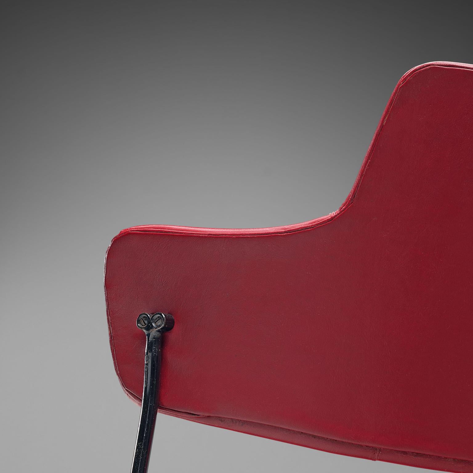 Wim Rietveld & W.H. Gispen for Kembo '205' Chairs in Red Leatherette In Good Condition For Sale In Waalwijk, NL