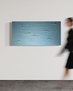 "Between Strokes", scultura figurativa a parete, figure che nuotano nell'acqua