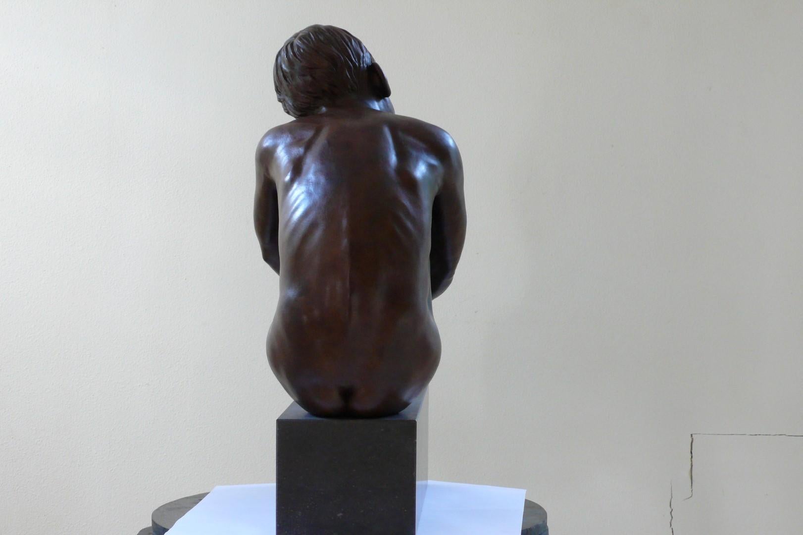 Alia Mihi Mens Est Scultura in bronzo Contemporanea Ragazzo nudo Marmo Pietra

Questa scultura deve essere ordinata. Ne faremo uno nuovo di zecca per te. L'edizione è di 4 pezzi. La prossima scultura che verrà fusa sarà la n° 2/4. I tempi di