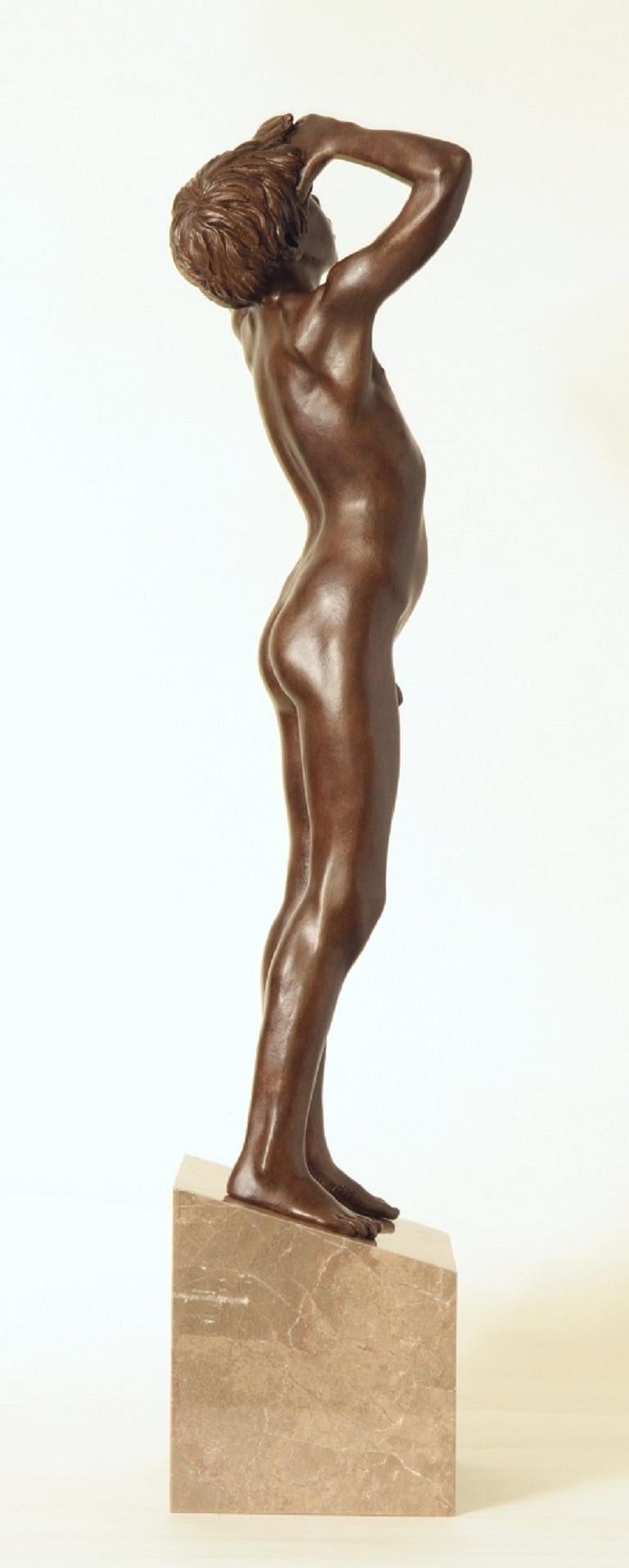 Aquila Bronze Skulptur Nackter Junge Marmor Stone Contemporary Vorrätig  im Angebot 1