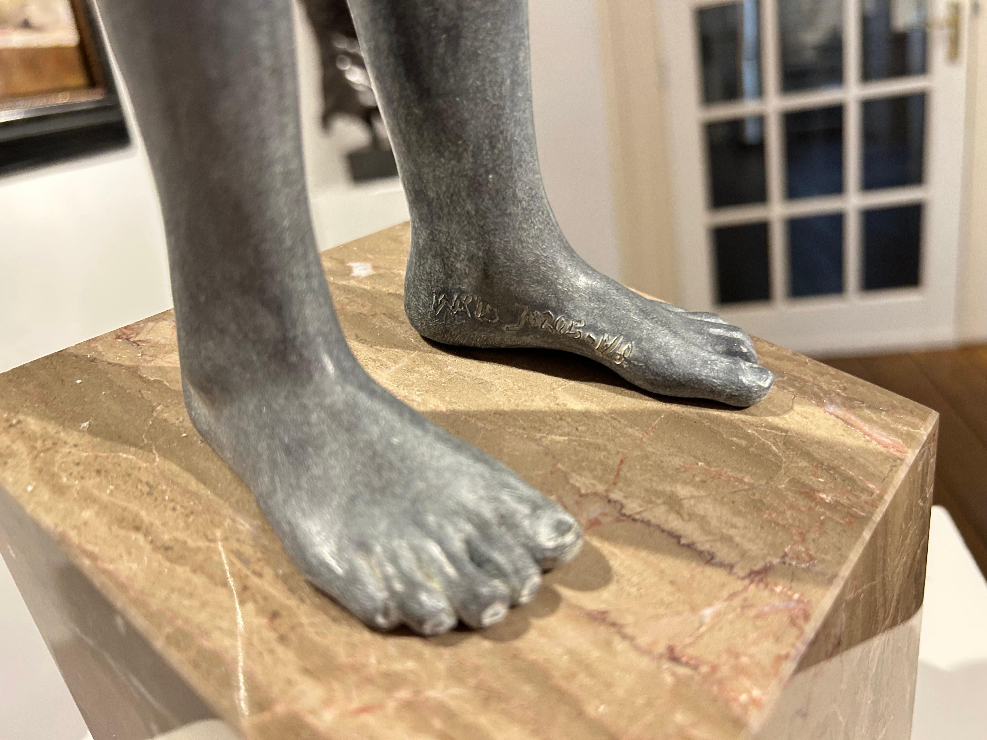 Aquila Escultura Bronce Niño Desnudo Mármol Piedra Contemporáneo En Stock en venta 3