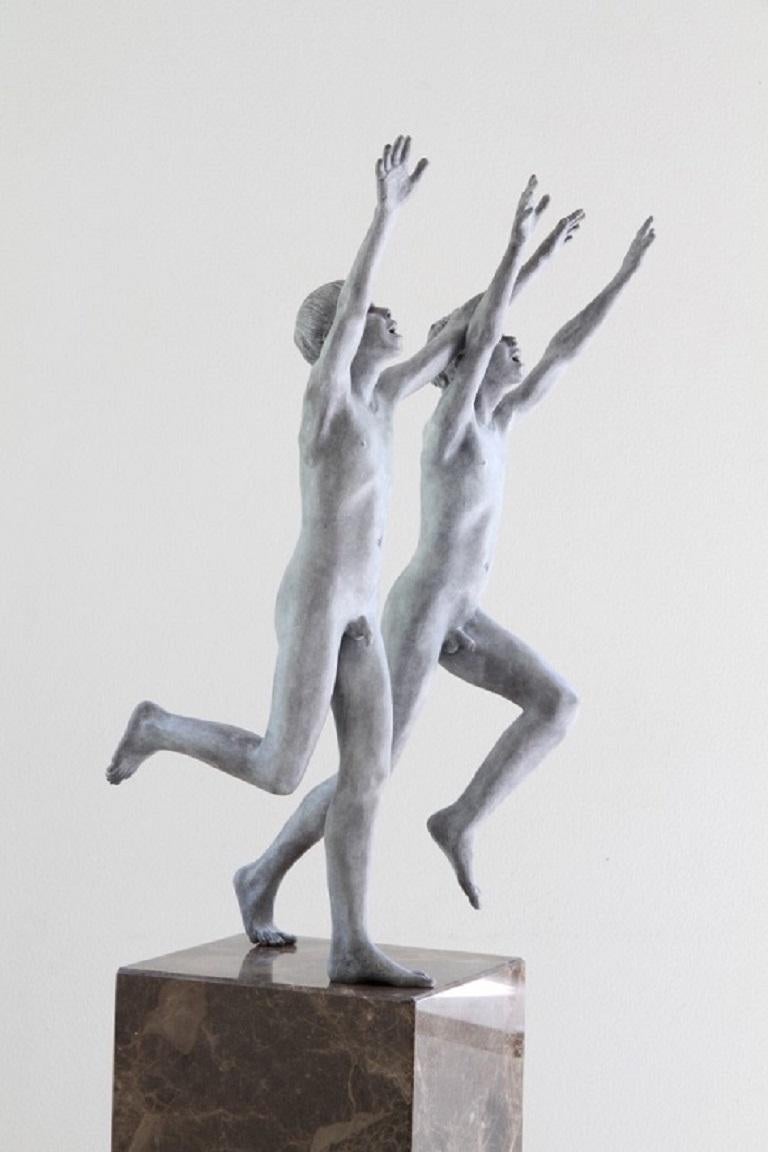 Cursus Bronze Sculpture Contemporary Nude Boys Male Figures Marble Stone - Gold Figurative Sculpture by Wim van der Kant
