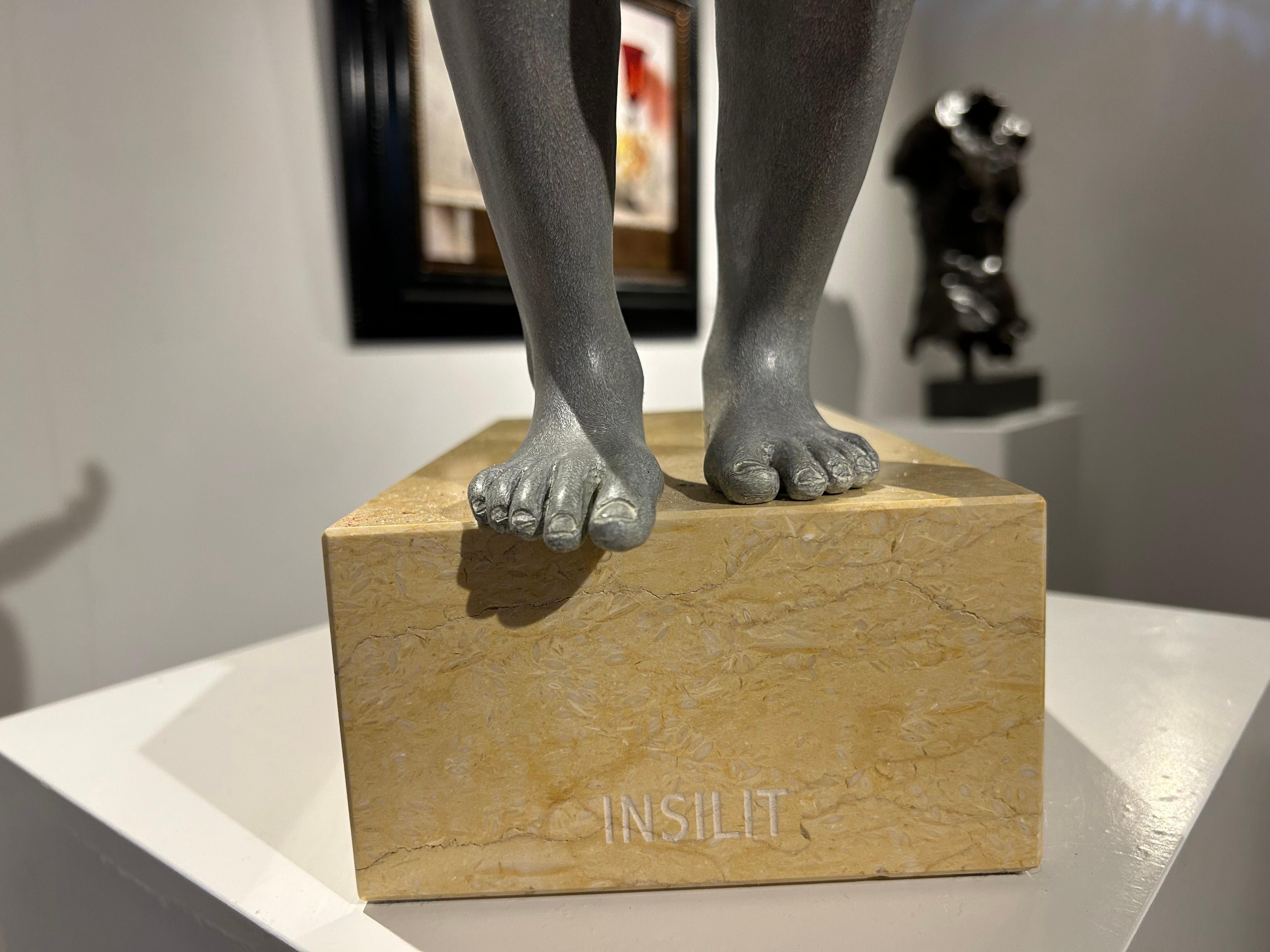 Insilit Bronce Mármol Piedra Escultura Contemporánea Desnudo Chico Saltando En Stock en venta 2