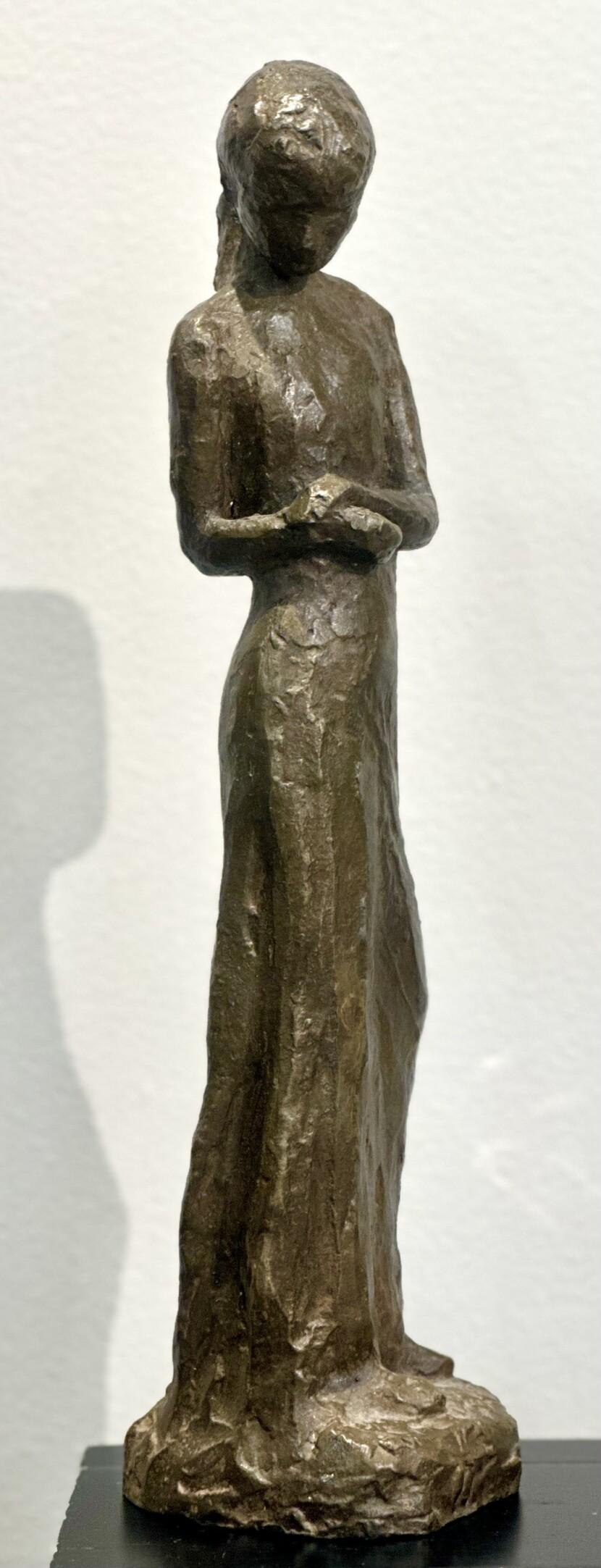 Wim van der Kraan Figurative Sculpture - Jessie- 21st Century Bronze Sculpture of a Young Girl