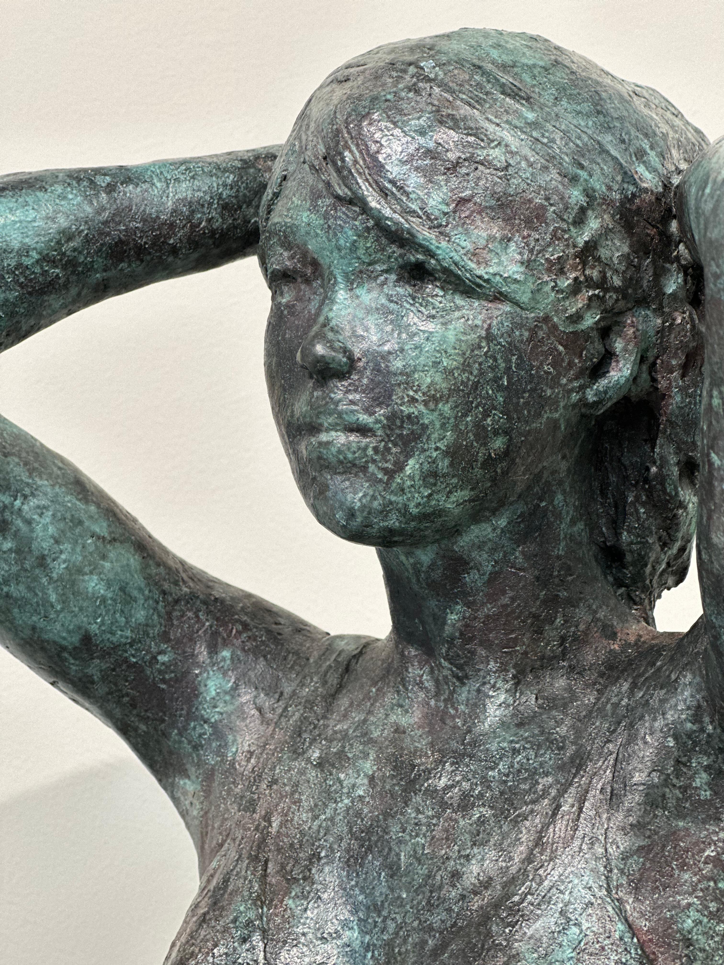 Marjo- 21st Century Bronze Sculpture of a sitting Young Girl For Sale 2