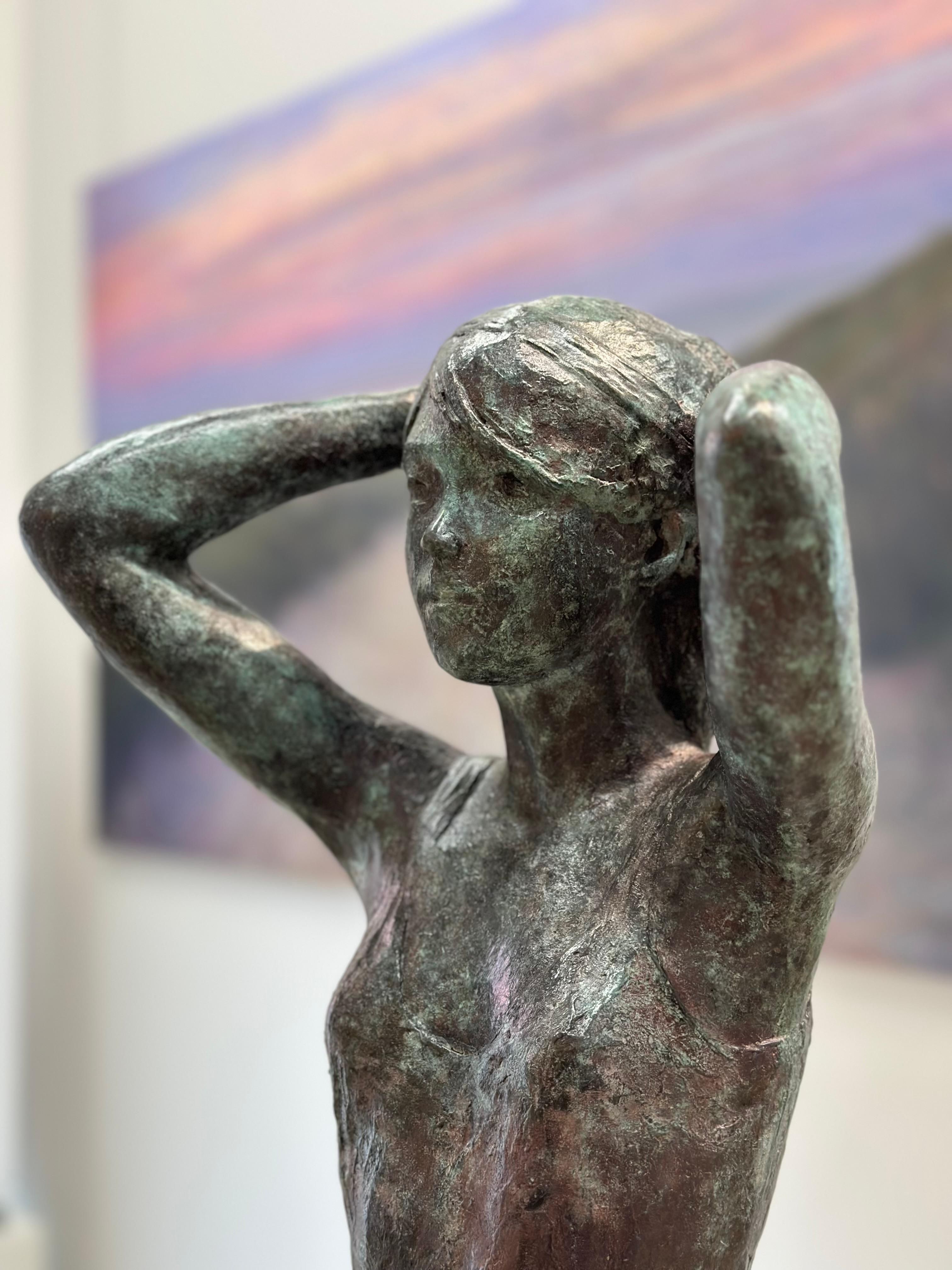 Marjo- 21st Century Bronze Sculpture of a sitting Young Girl For Sale 6