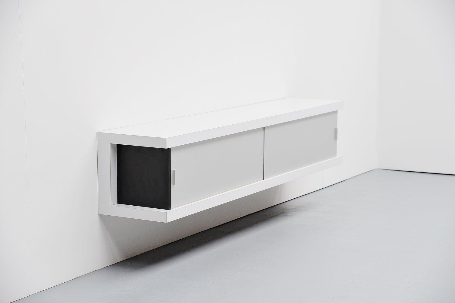 Wim Wilson floating sideboard white Castelijn, Holland, 1967 In Good Condition In Roosendaal, Noord Brabant